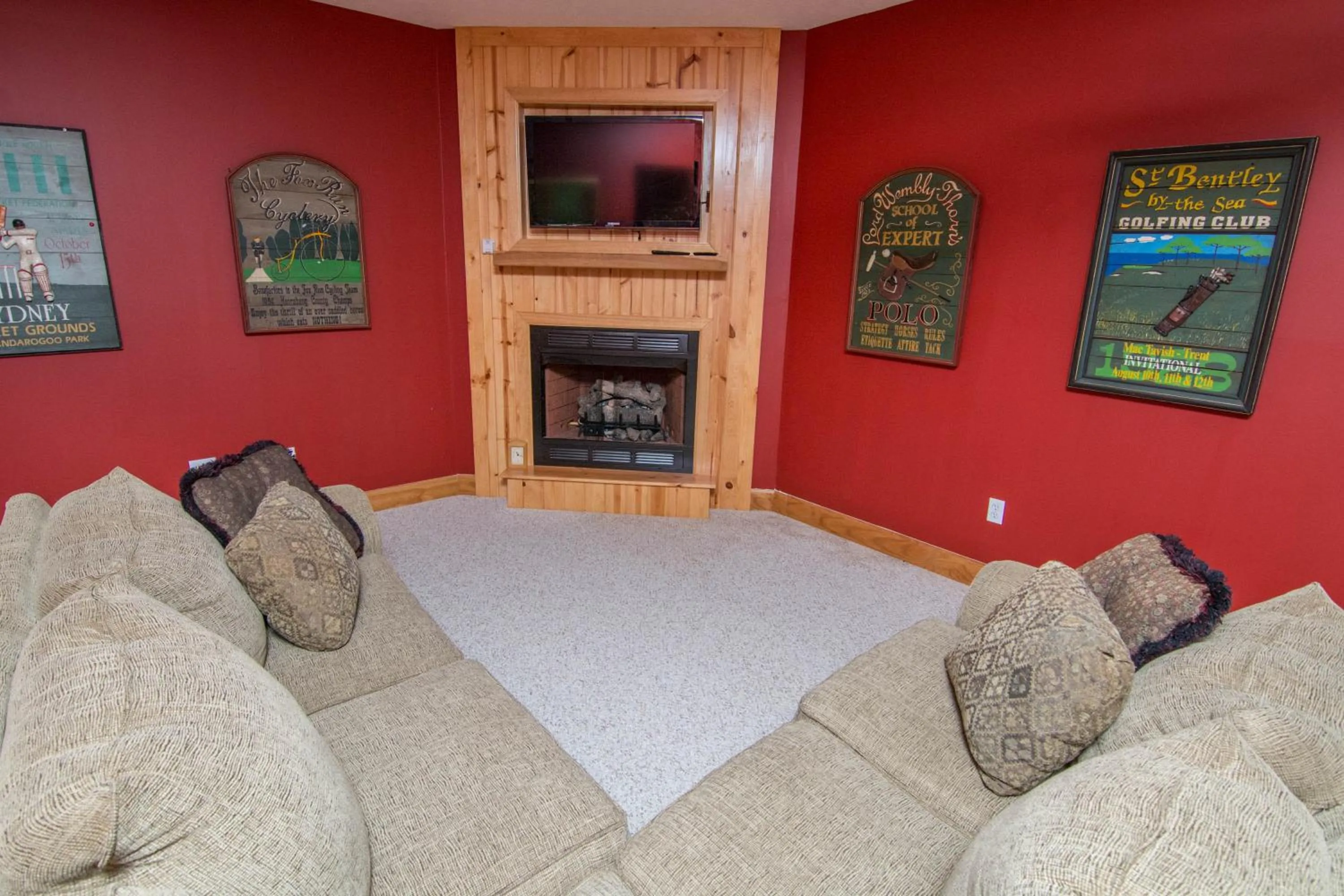 Property building in Marsh Run Cove