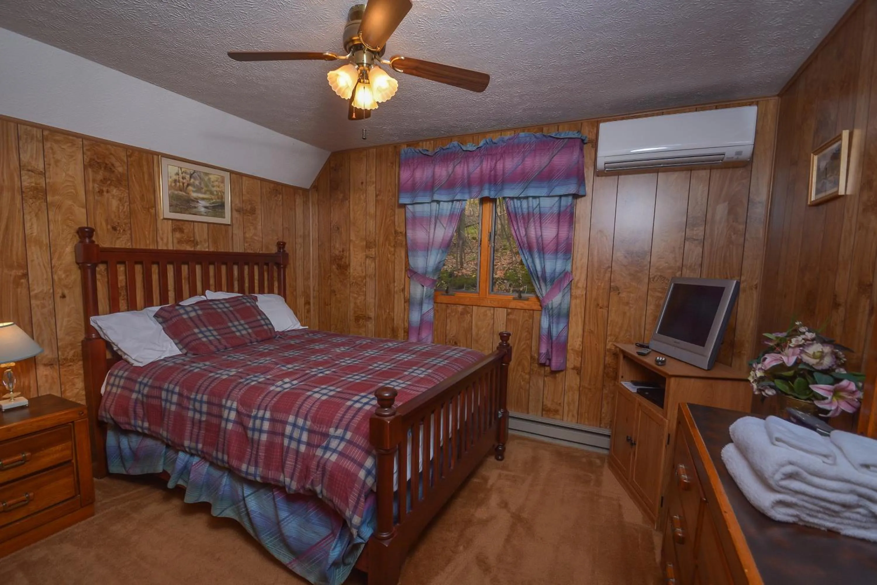 Bed in Mountain House