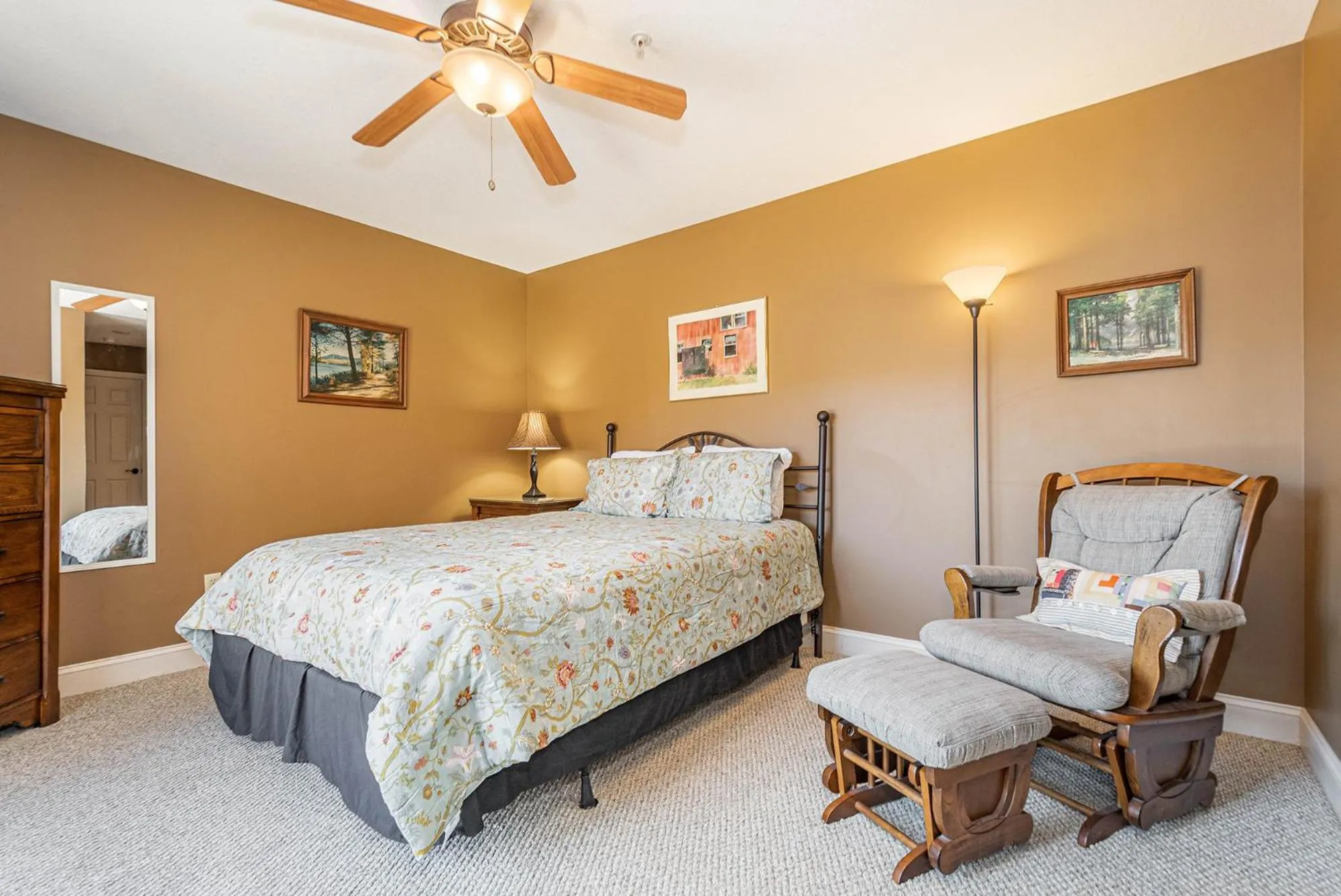 Property building, Bed in Strawberry Fields