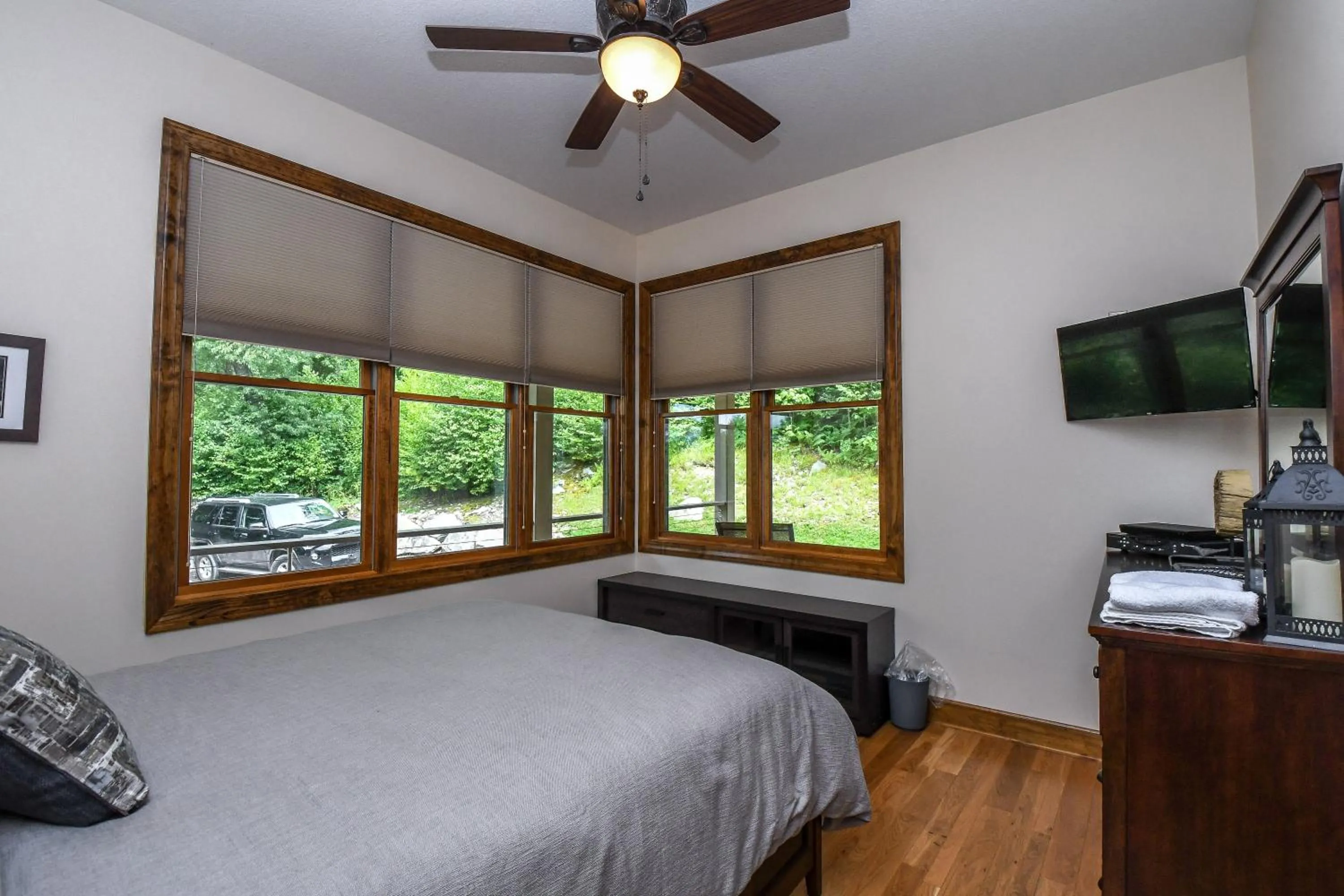 Property building, Bed in Eagles Rest