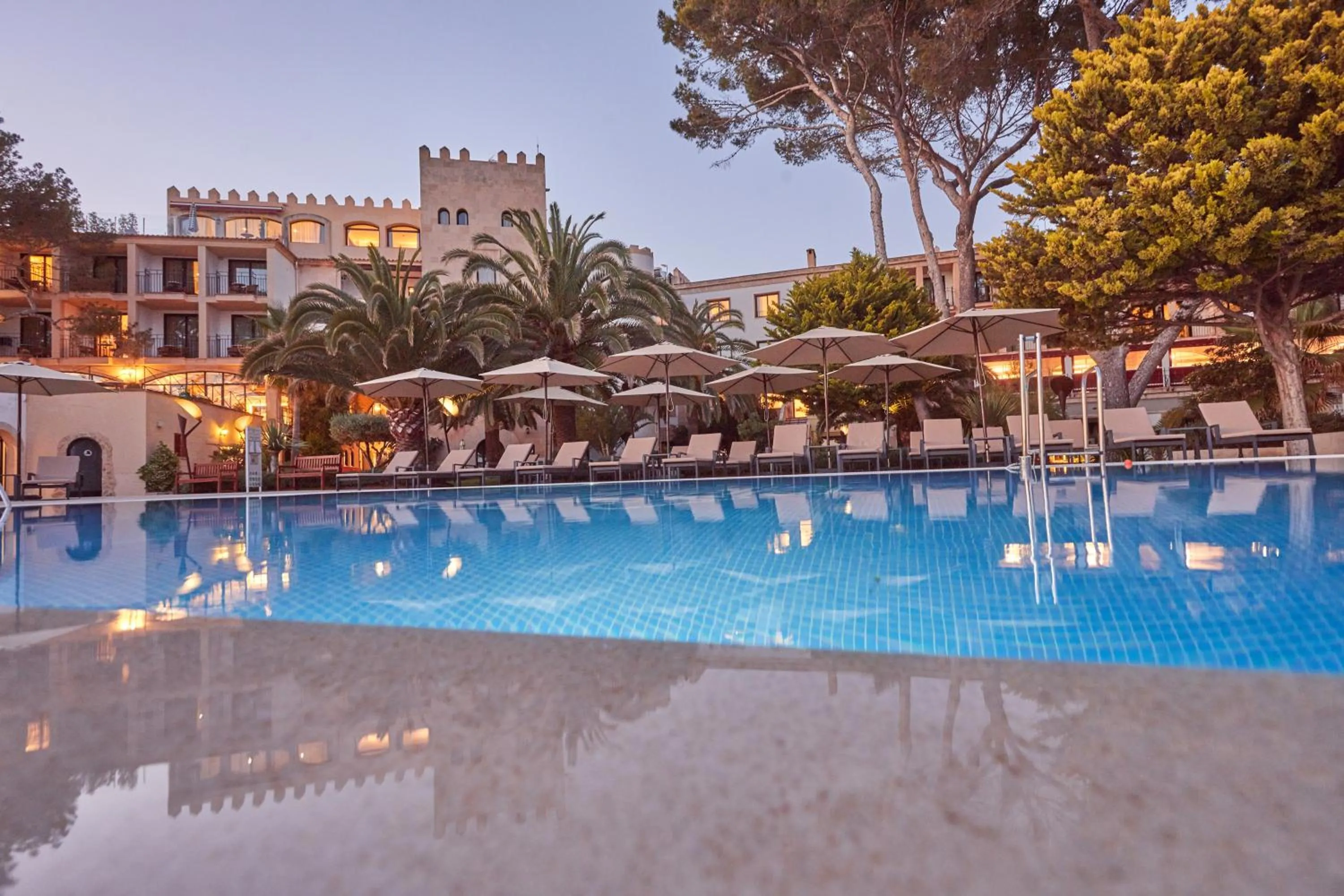 Property building in Secrets Mallorca Villamil Resort & Spa - Adults Only (+18)