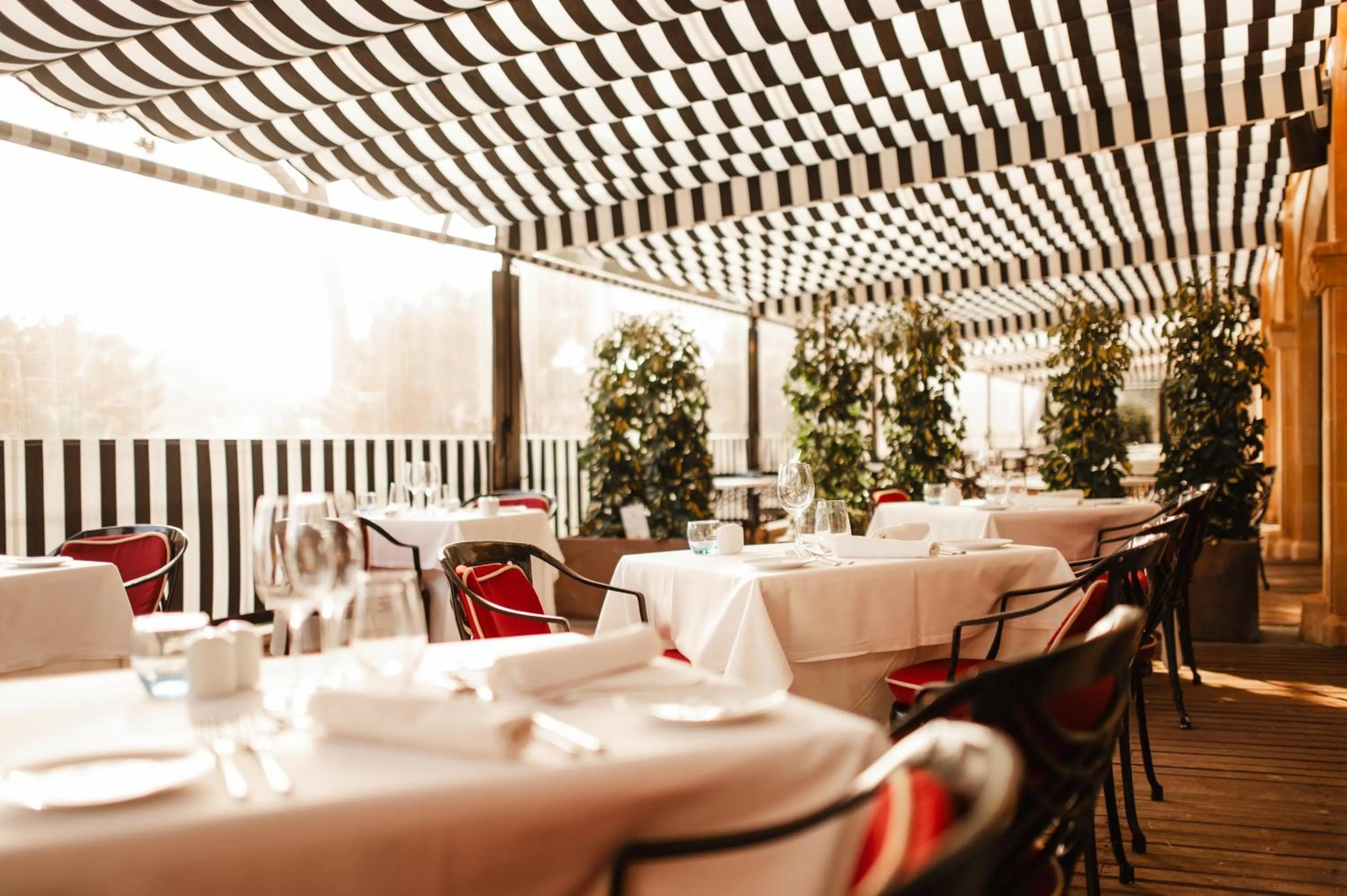 Restaurant/places to eat in Secrets Mallorca Villamil Resort & Spa - Adults Only (+18)