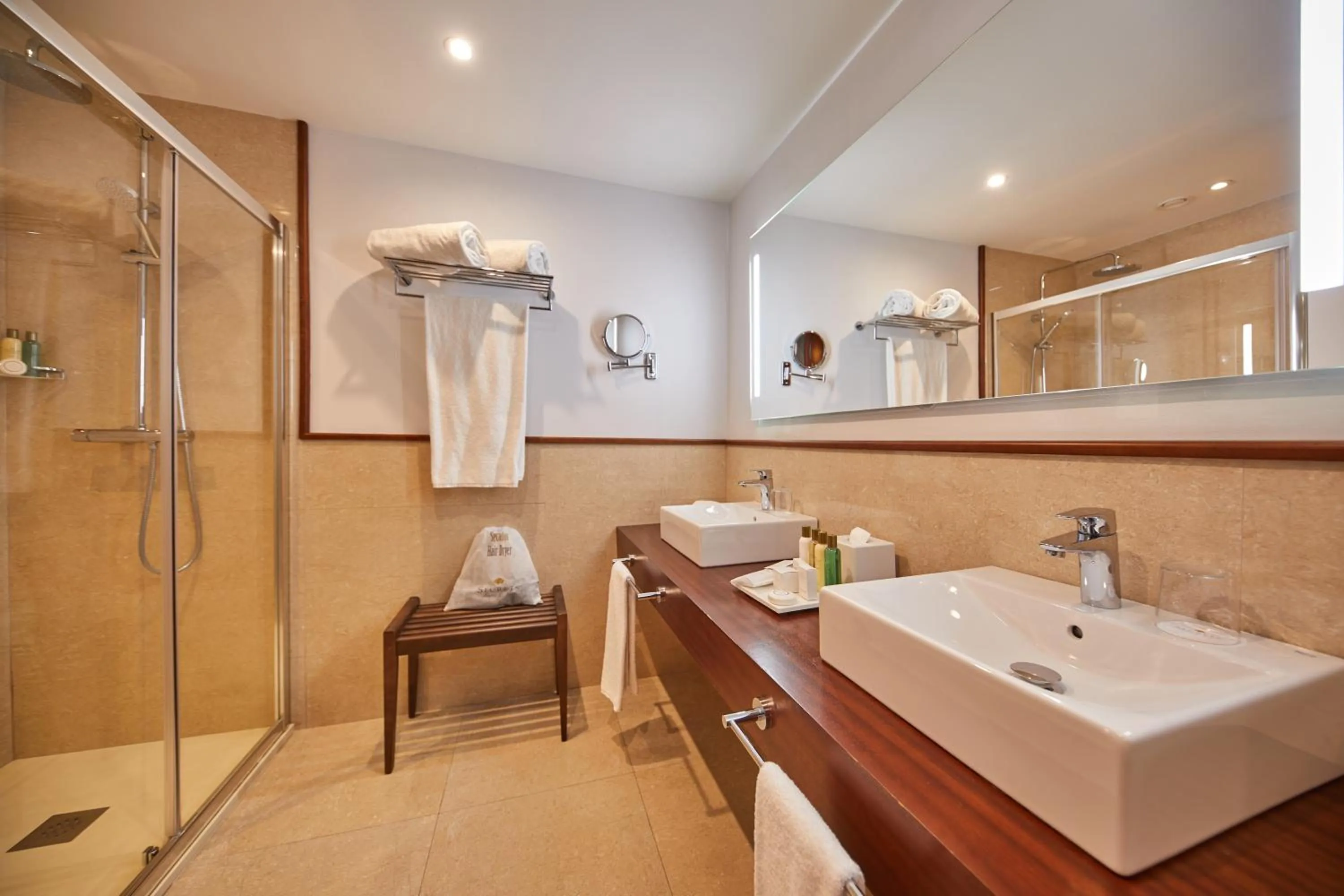 Shower in Secrets Mallorca Villamil Resort & Spa - Adults Only (+18)