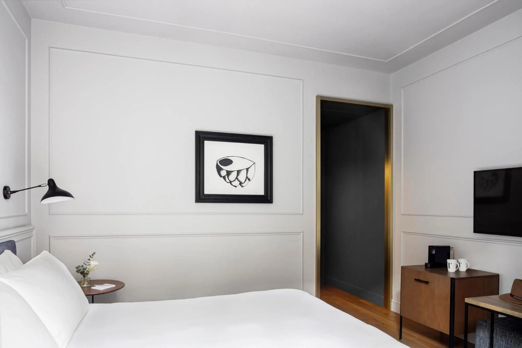 Bedroom, Bed in TÓTEM Madrid, a Small Luxury Hotel of the World