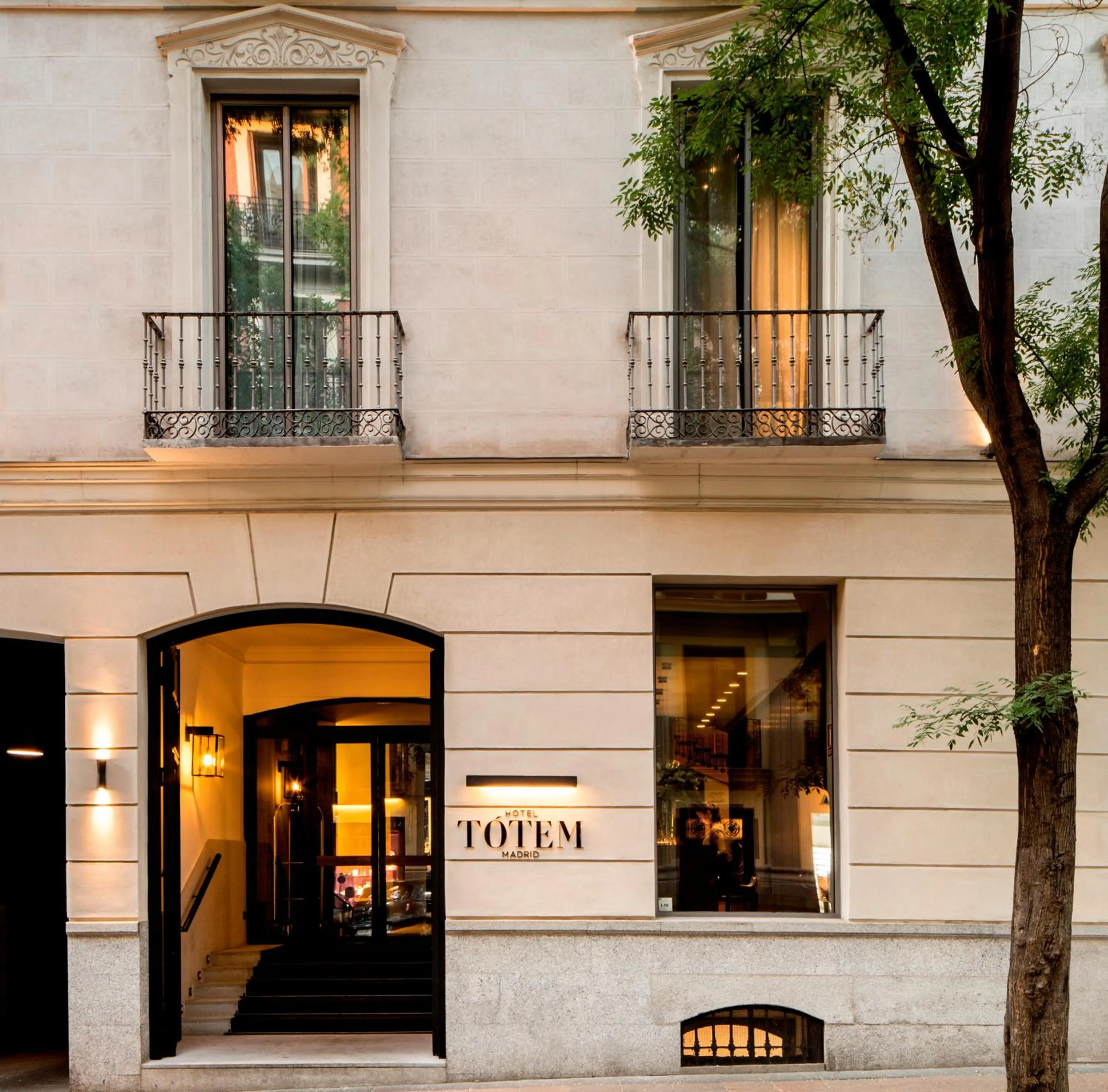 Facade/entrance in TÓTEM Madrid, a Small Luxury Hotel of the World