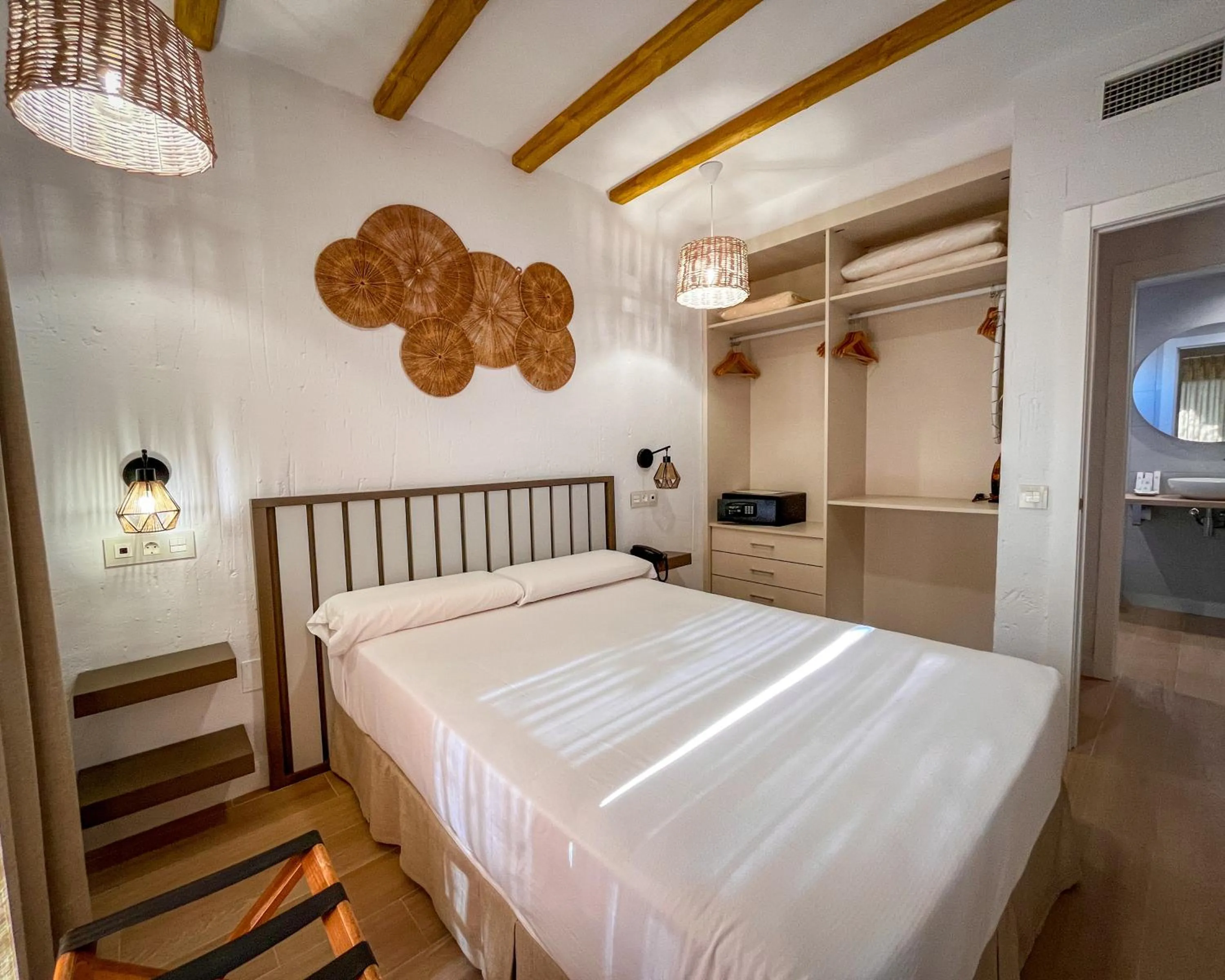 Bed in Apartahotel La Espadaña