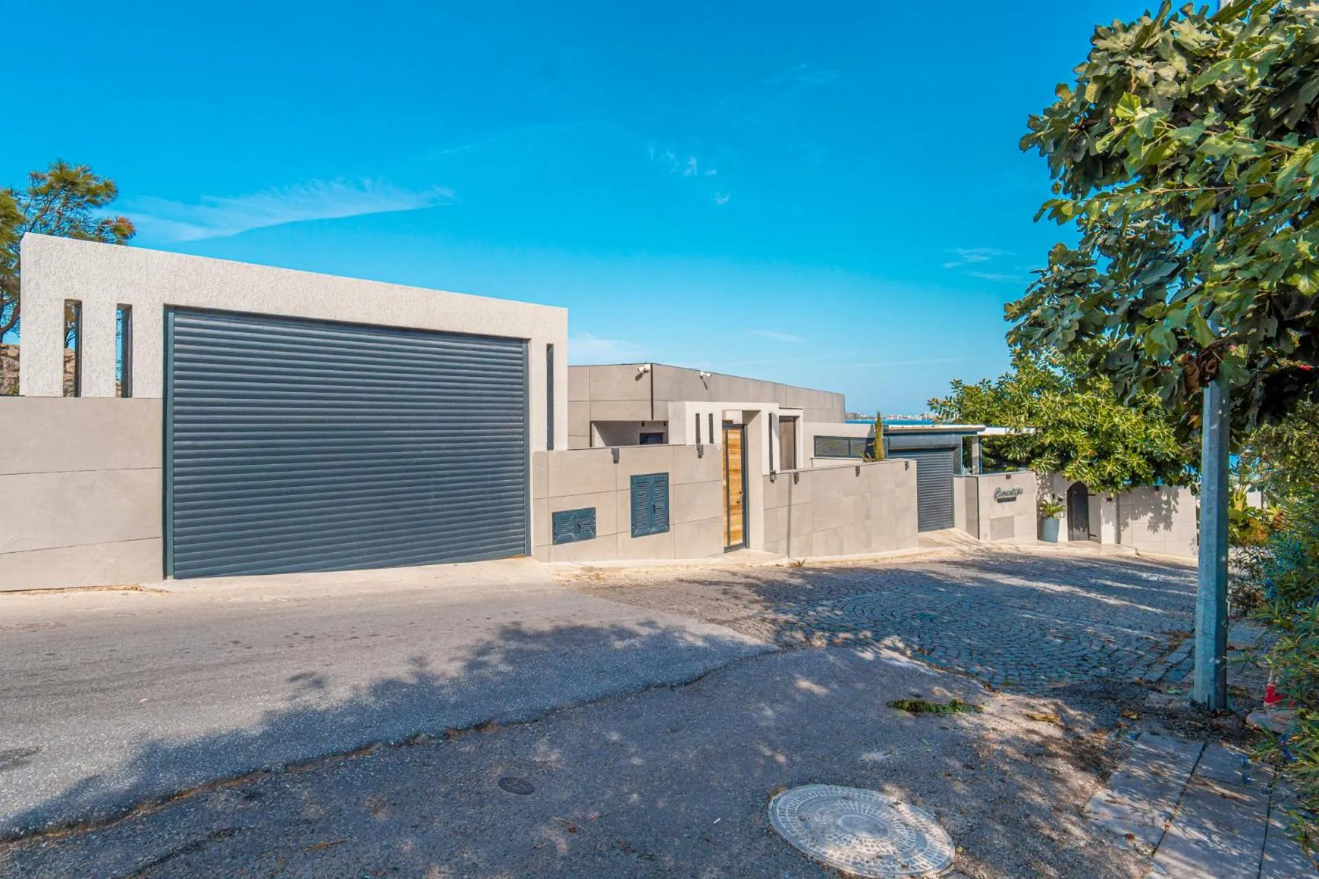 Property building in Çimentepe Residence Deluxe