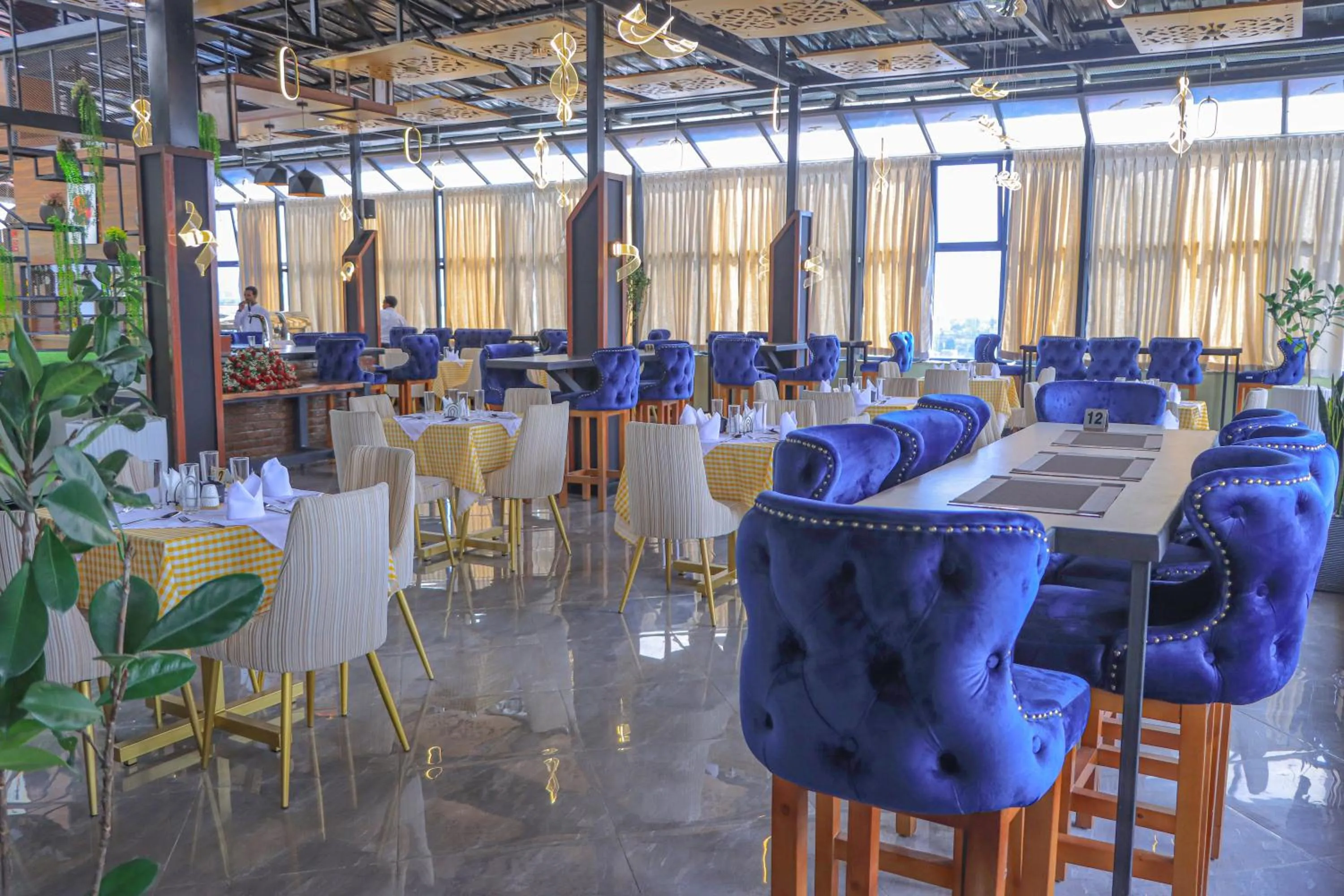 Restaurant/places to eat in South Gate Hotel Apartment