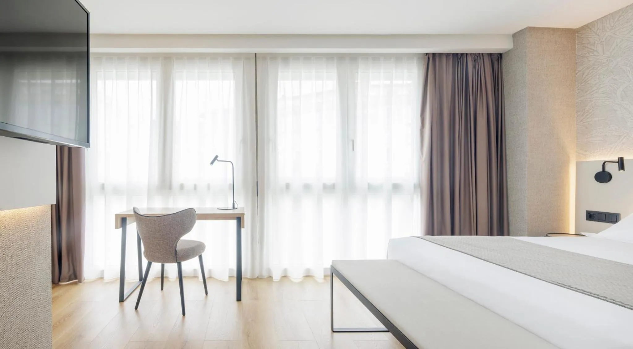 Bedroom, Bed in Hotel Ilunion San Sebastián