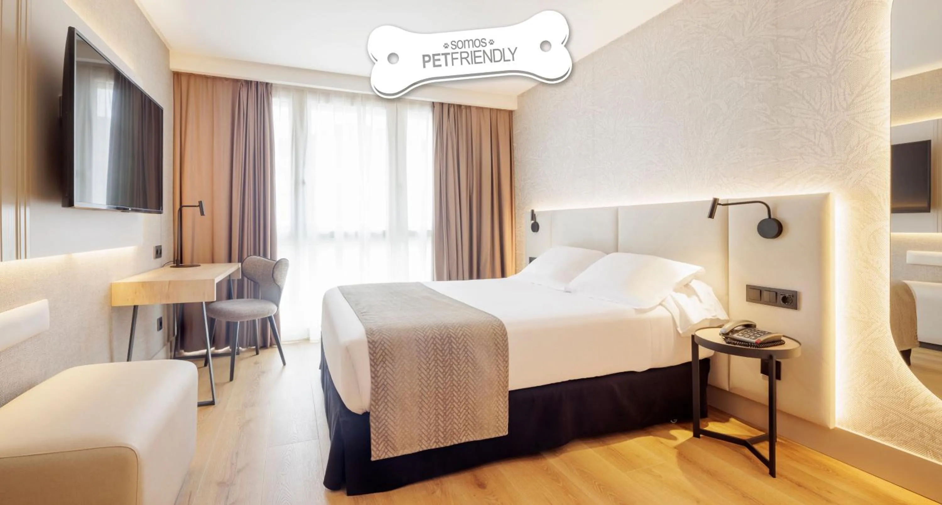 Bedroom, Bed in Hotel Ilunion San Sebastián