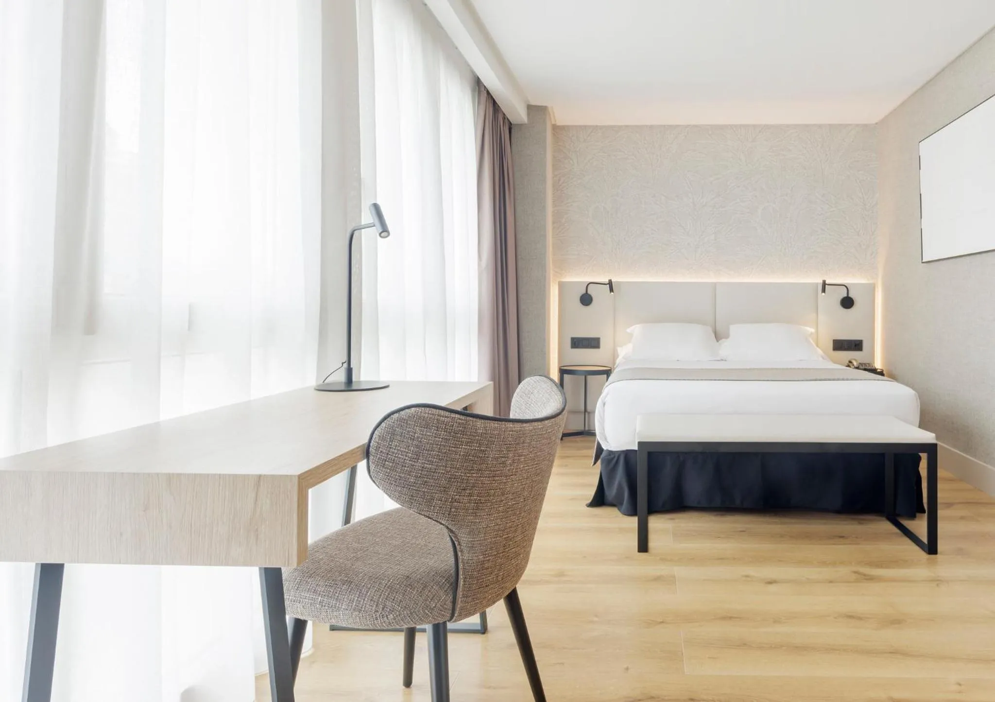 Bedroom, Bed in Hotel Ilunion San Sebastián