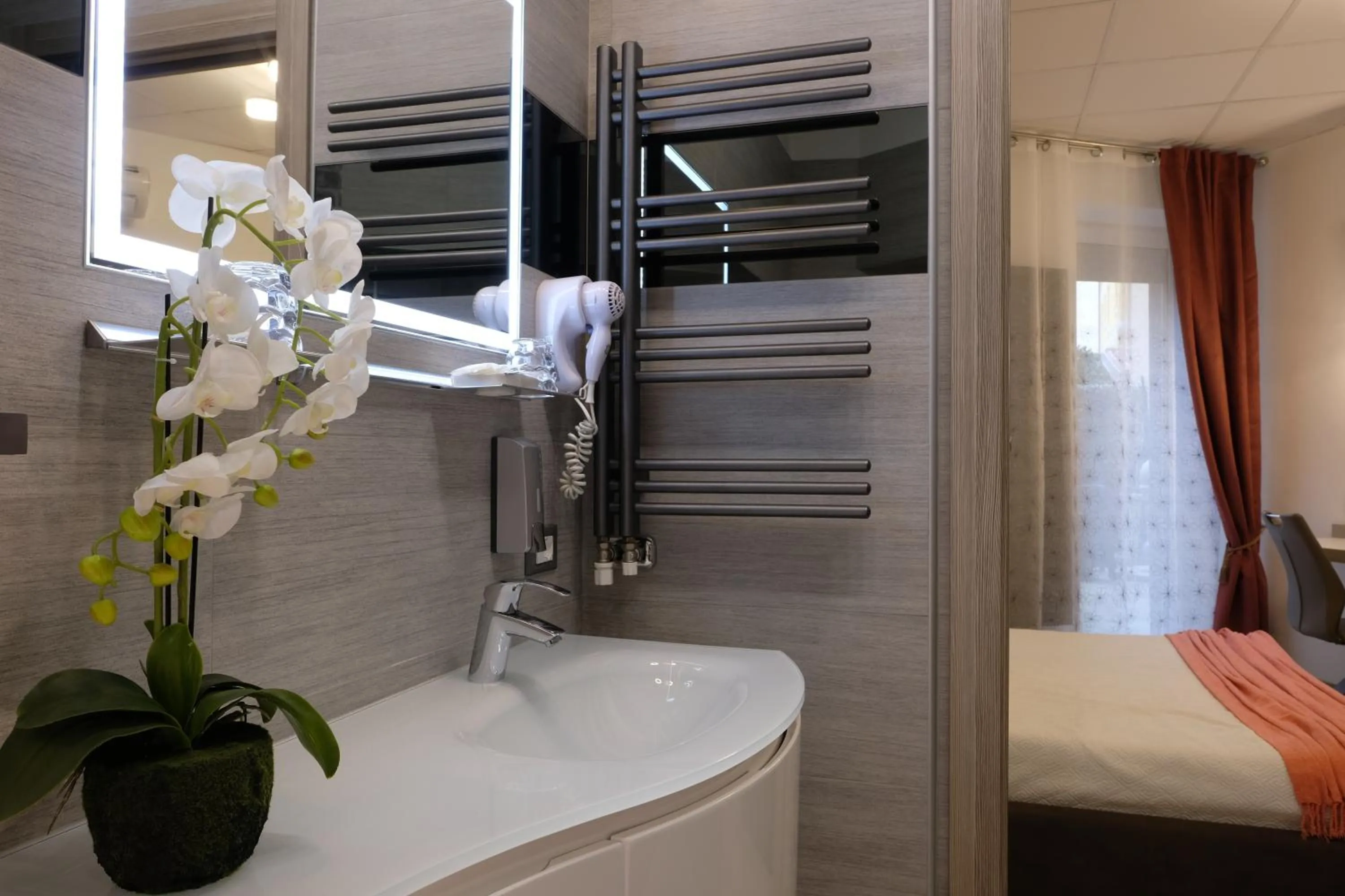 Photo of the whole room in LeNotti Verona