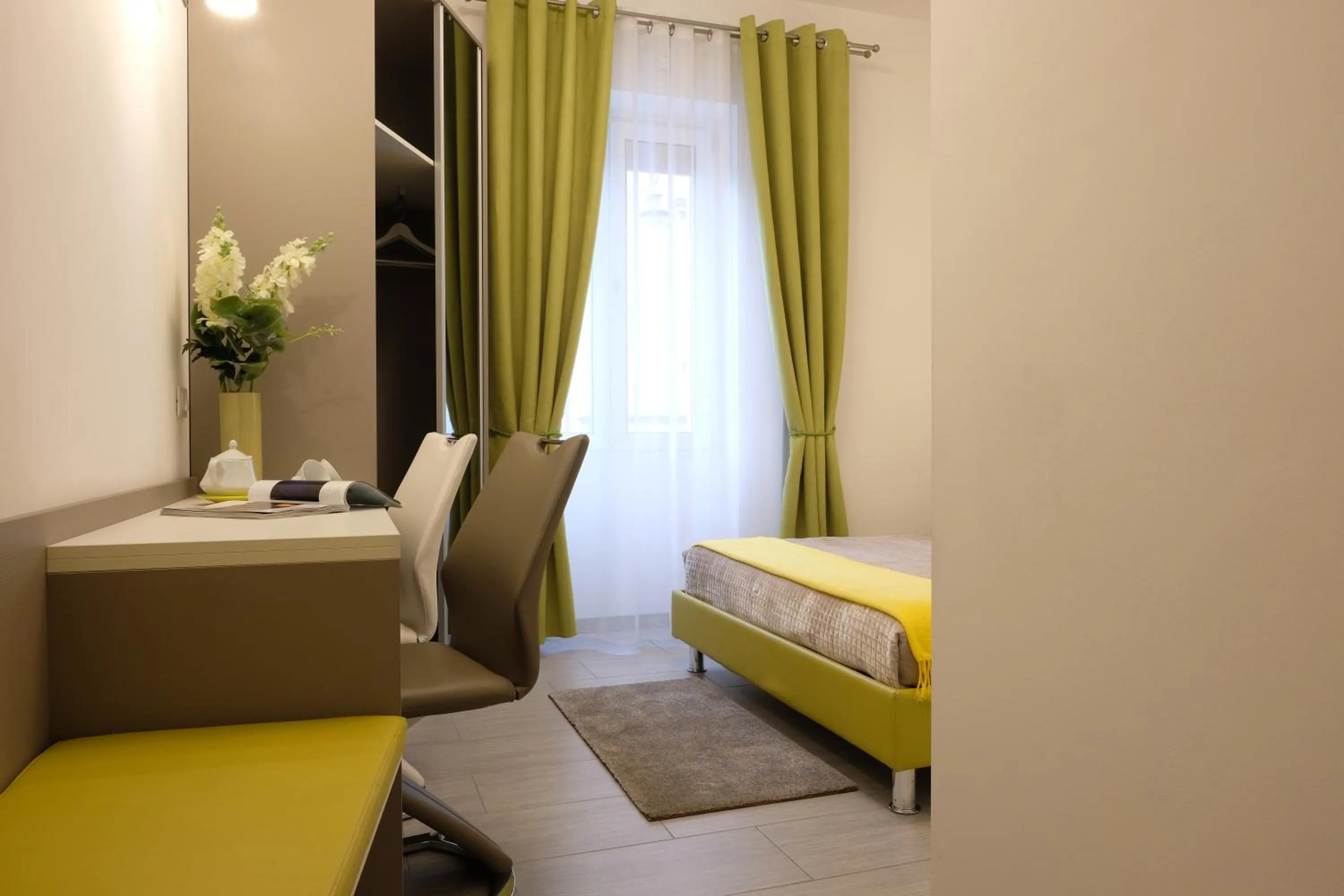 Photo of the whole room, Bed in LeNotti Verona