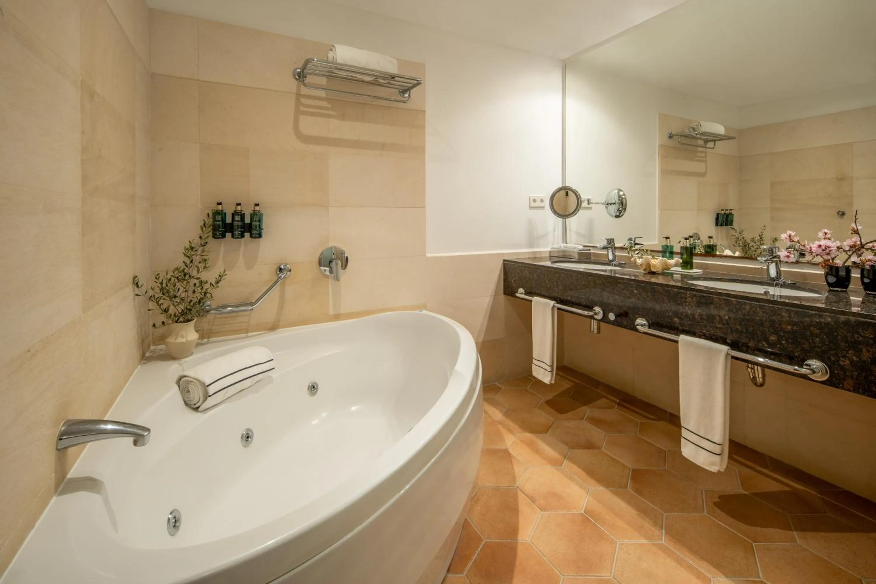 Bath in Melia Cala d'Or Boutique Hotel