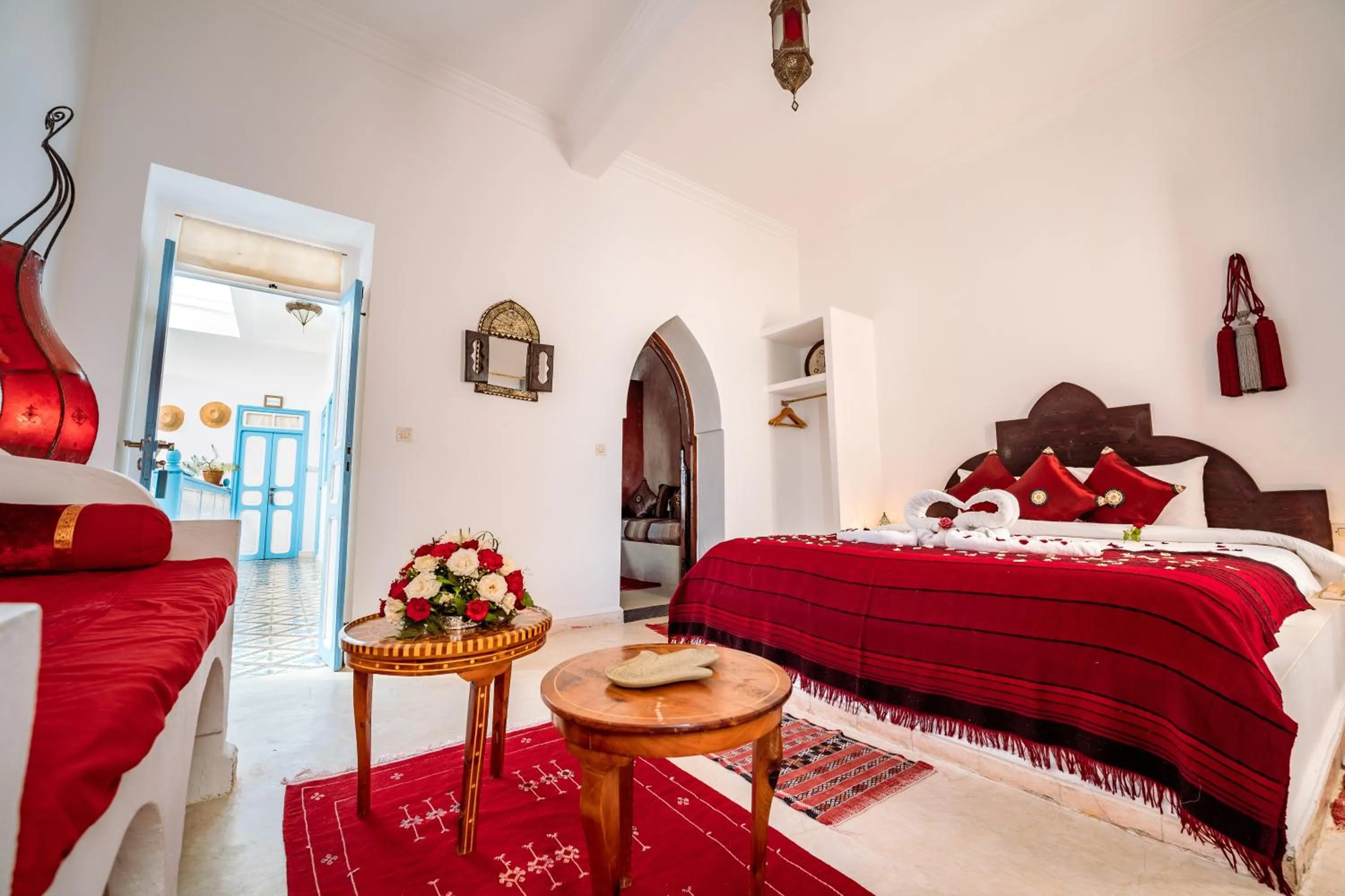 Photo of the whole room, Bed in RIAD AMANA