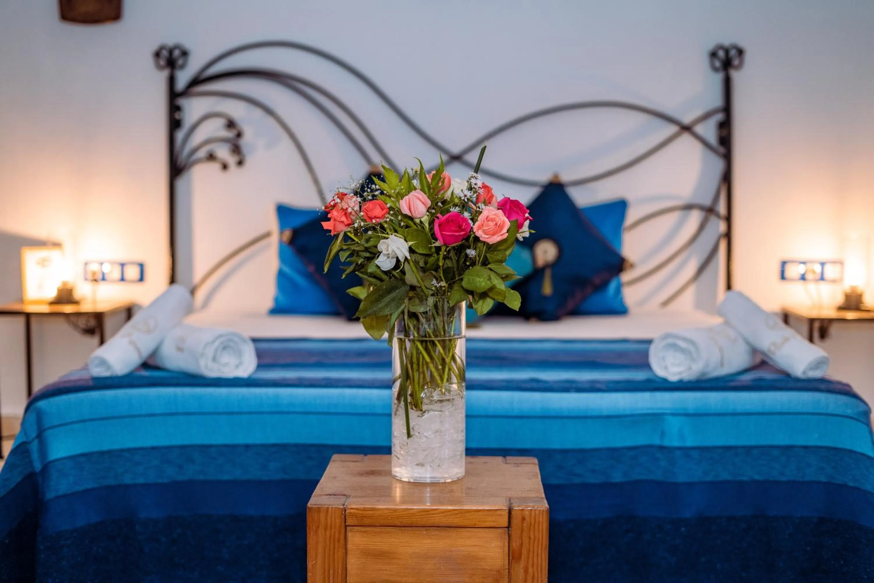 Photo of the whole room, Bed in RIAD AMANA