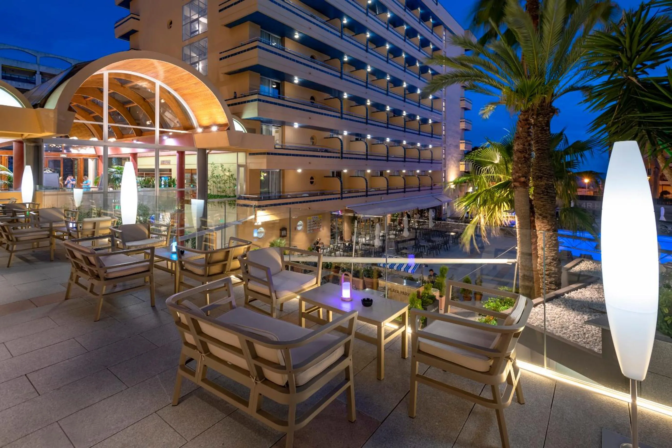 Area and facilities in 4R Playa Park