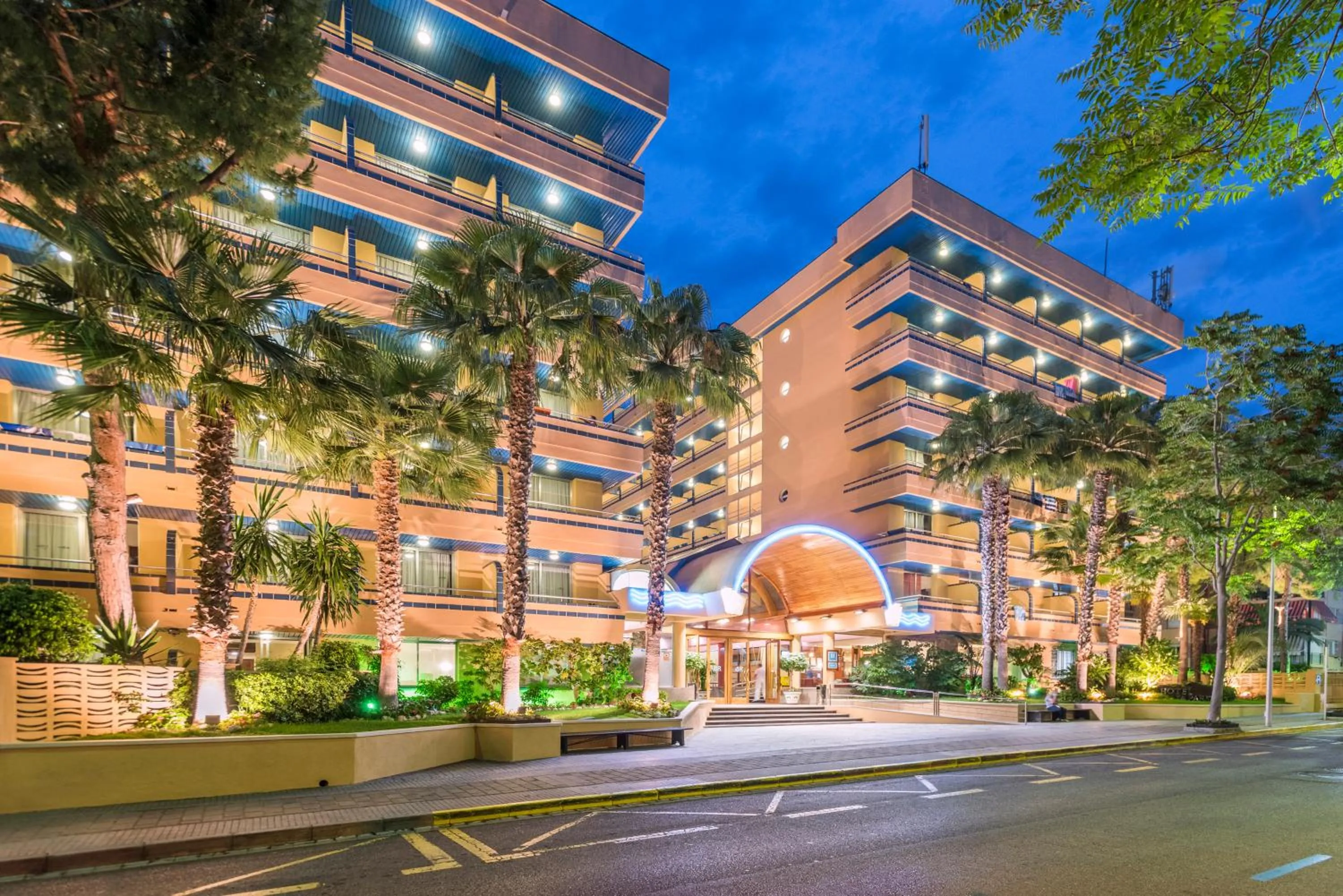 Facade/entrance in 4R Playa Park