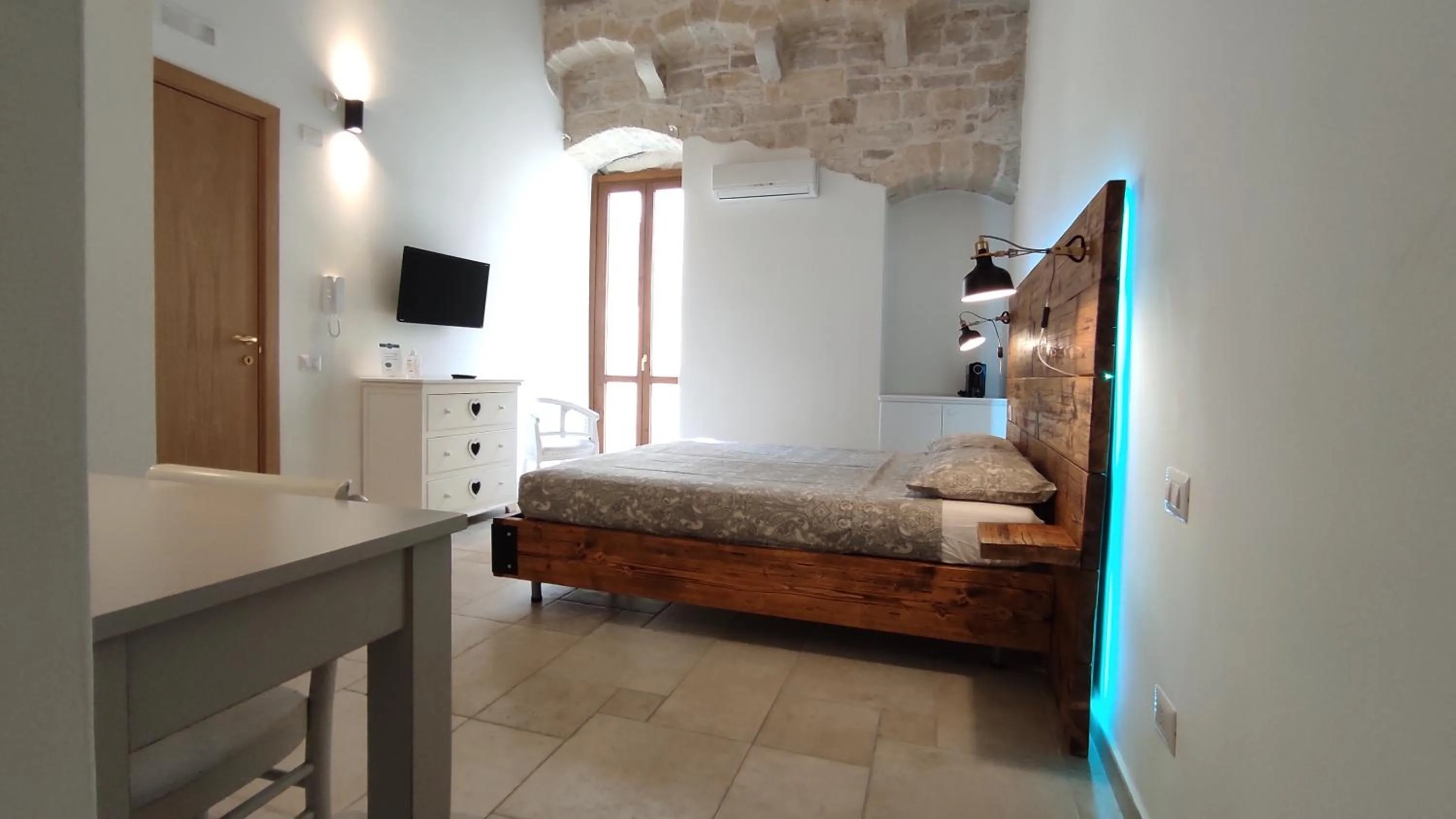 Bedroom, Bed in ''B&B Santa Rita Corato fitta camere''