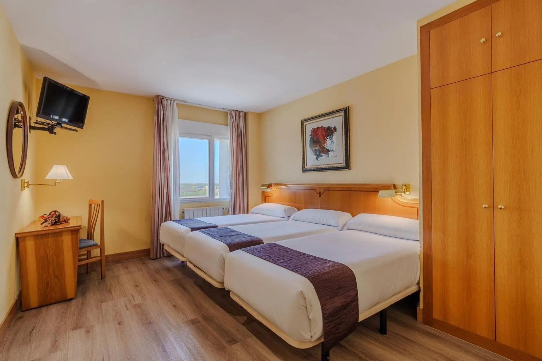 Other, Bed in Hotel Rey Arturo Burgos