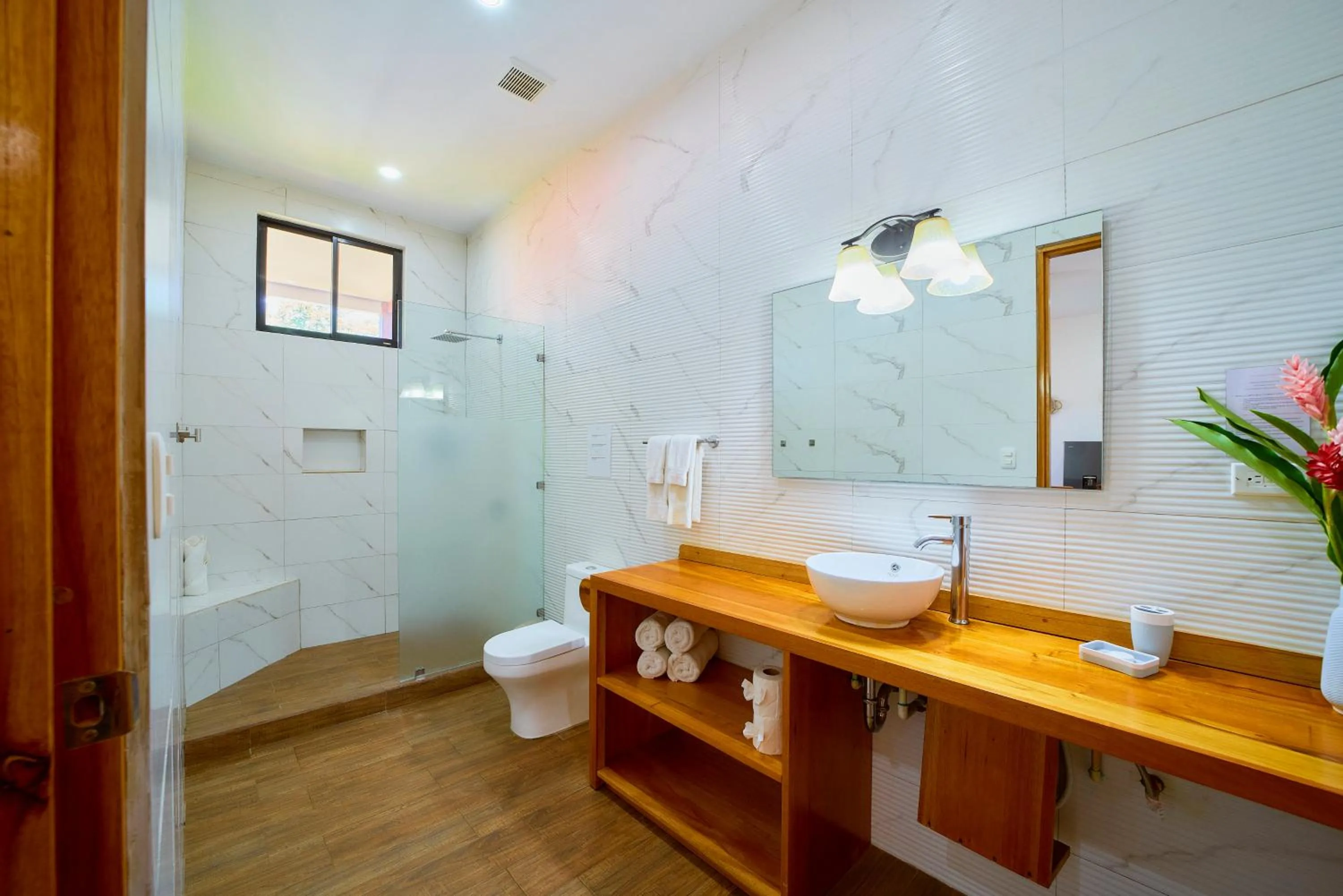 Shower in Olinca Boutique Hotel