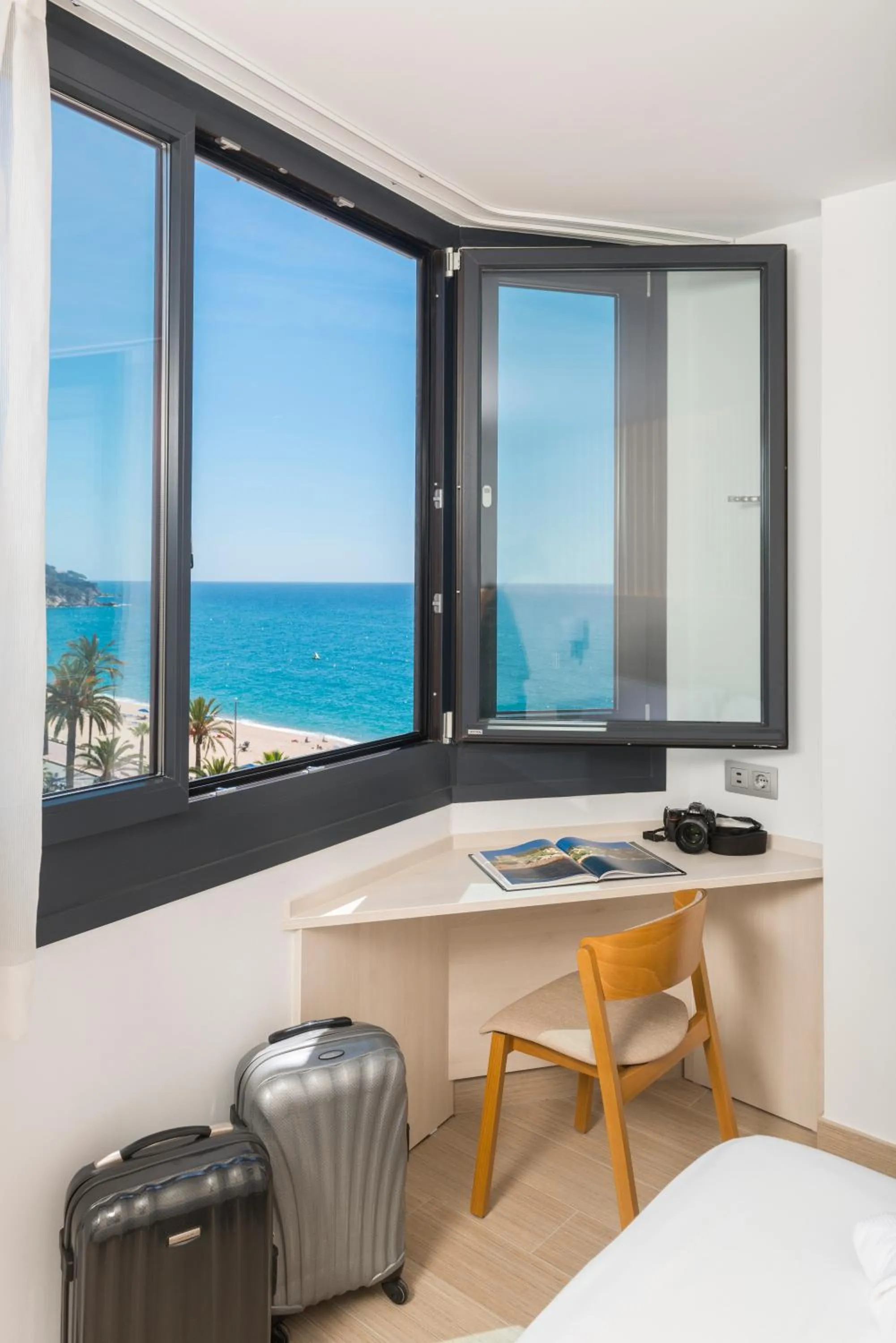 TV and multimedia in Hotel Marsol