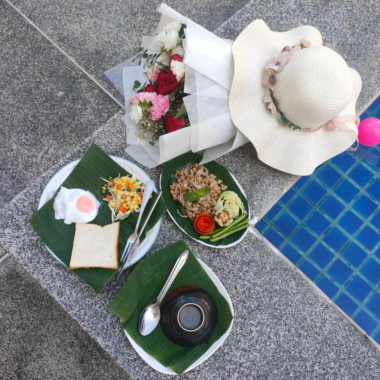 Food and drinks in Pailin Hill Hotel Patong