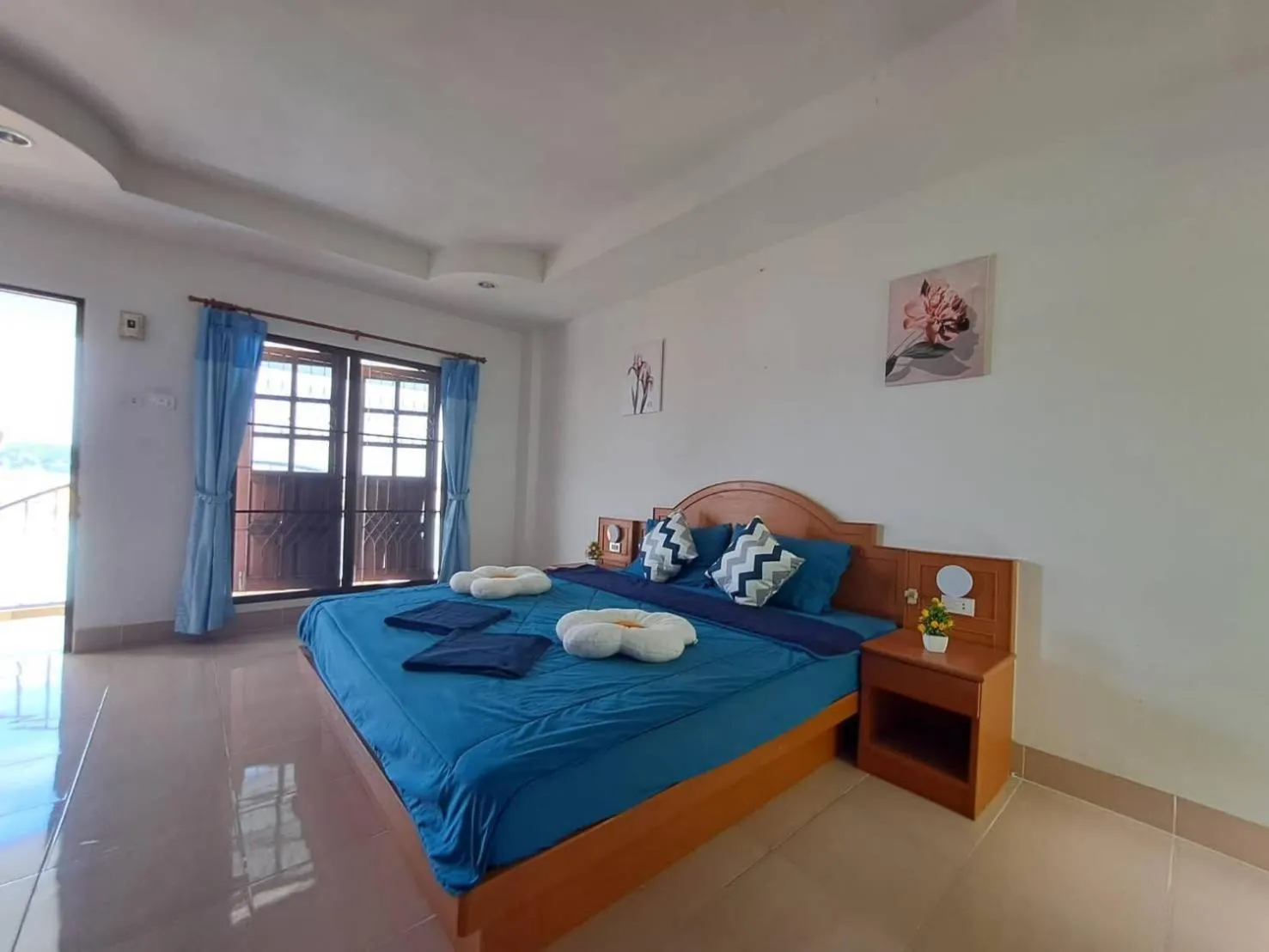 Bed in Pailin Hill Hotel Patong