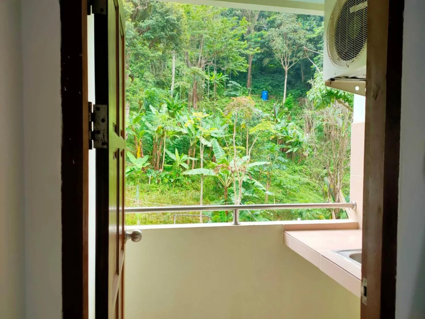 Spring in Pailin Hill Hotel Patong