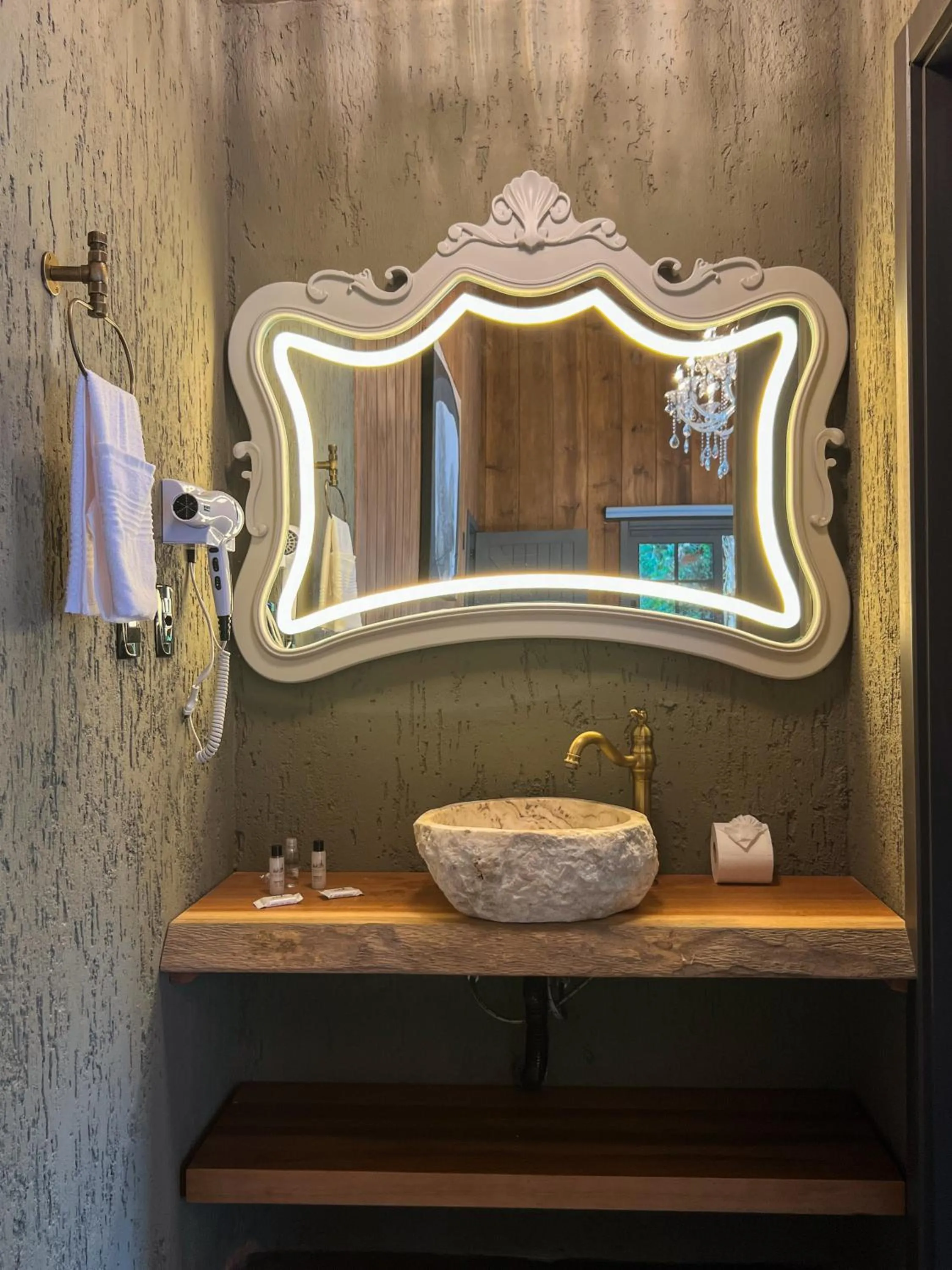 Bathroom in WoodStone Hotel Fazenda