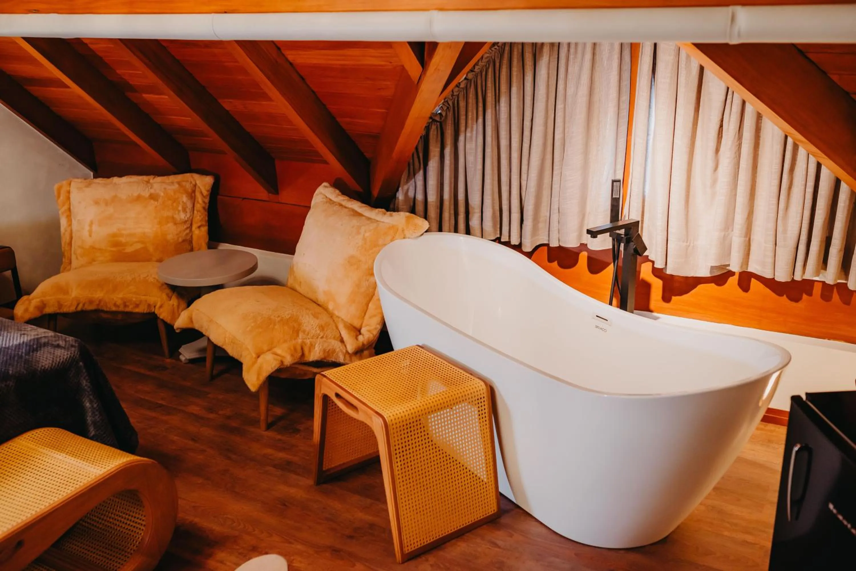 Bath in WoodStone Hotel Fazenda