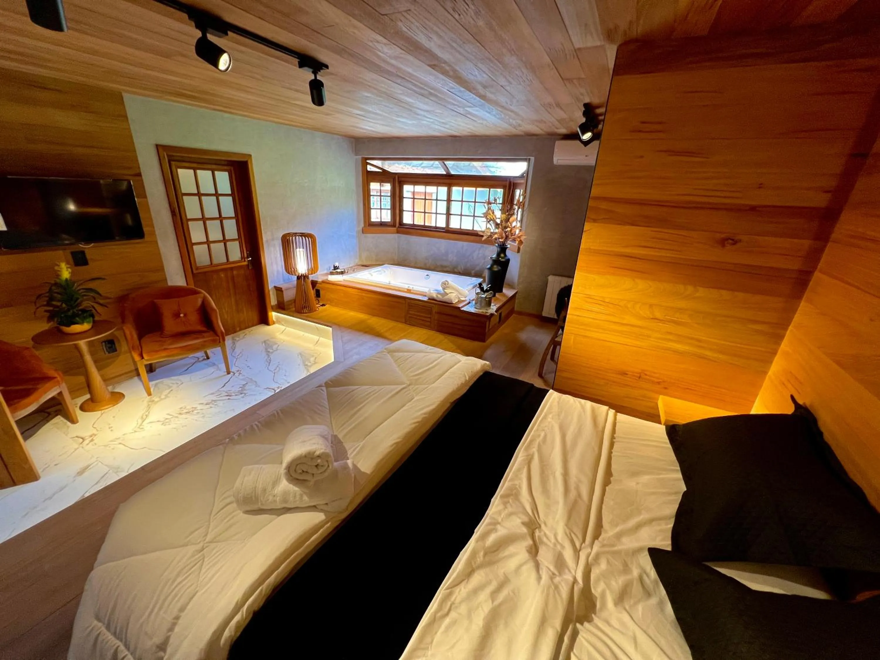 Bedroom, Bed in WoodStone Hotel Fazenda