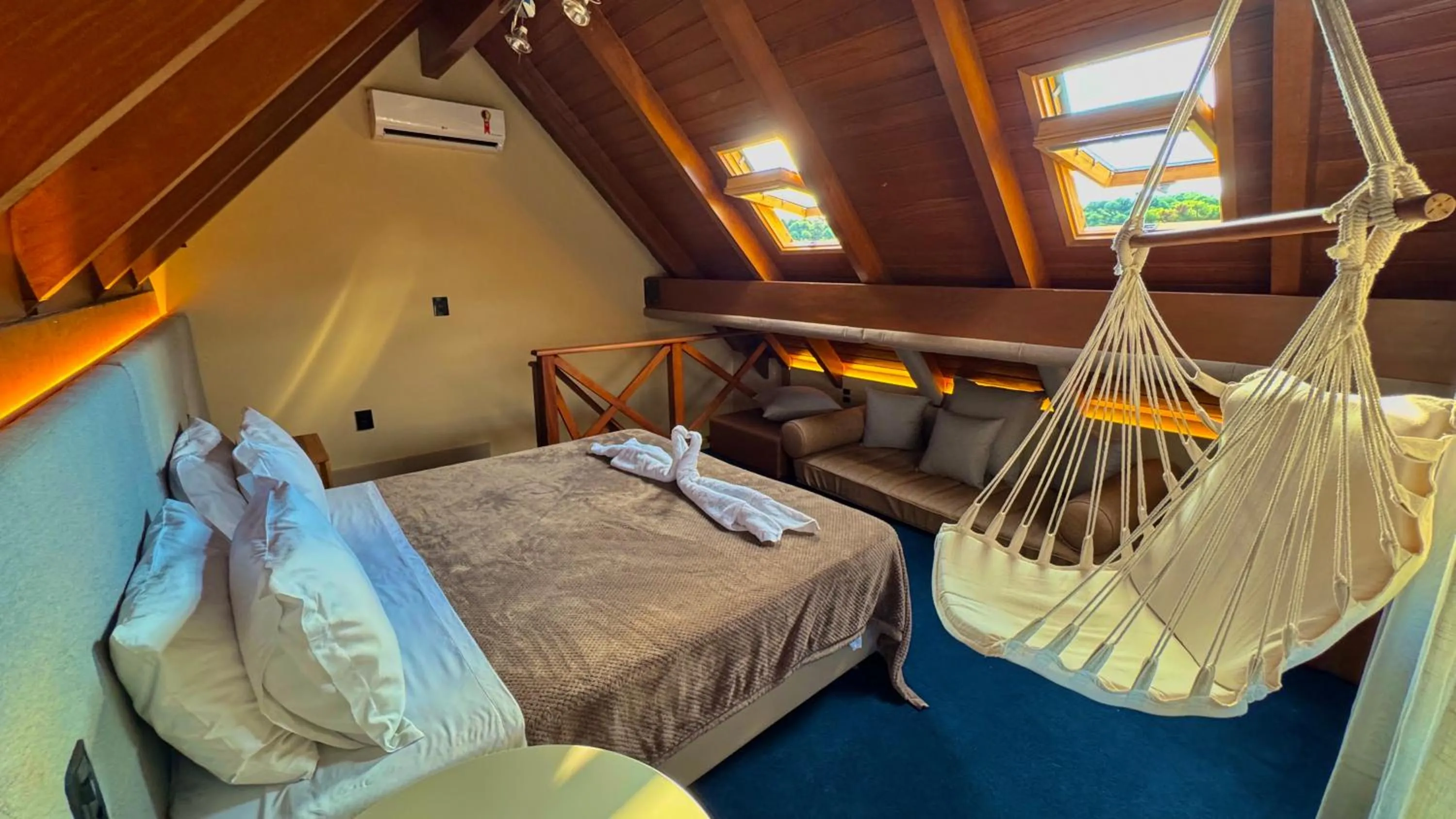 Bedroom, Bed in WoodStone Hotel Fazenda