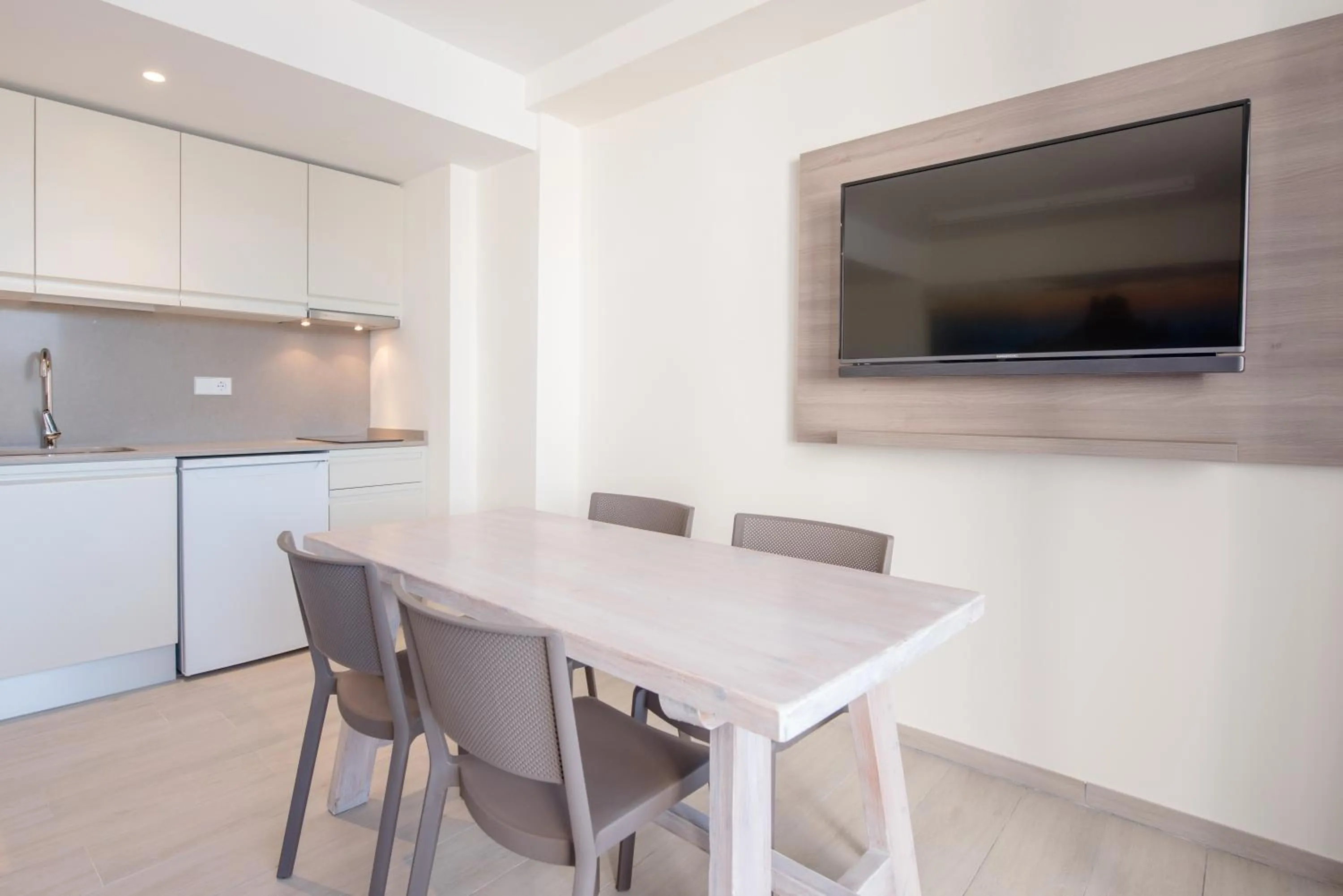 Photo of the whole room in Apartamentos Los Angeles