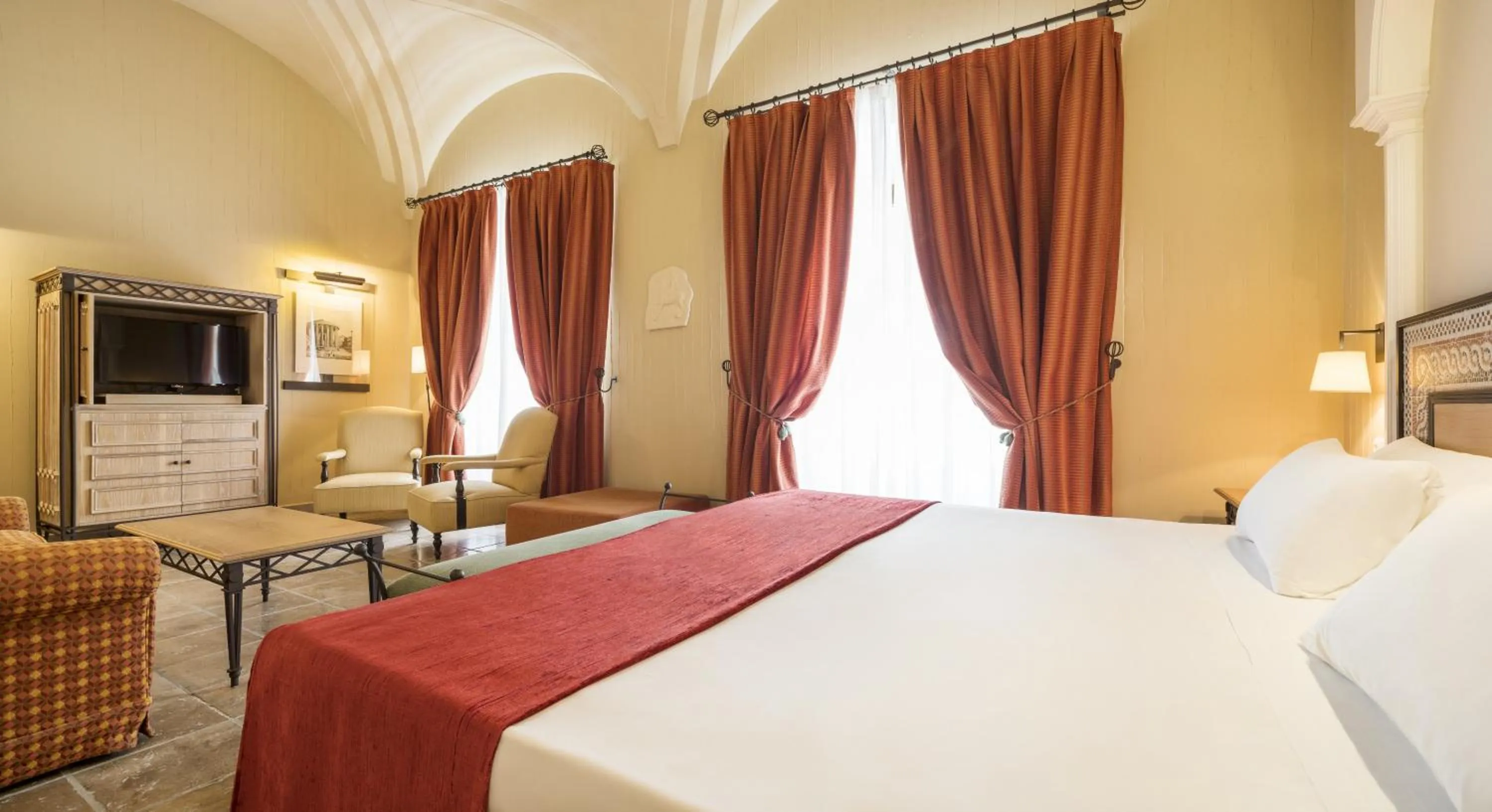 TV and multimedia, Bed in Hotel Ilunion Mérida Palace