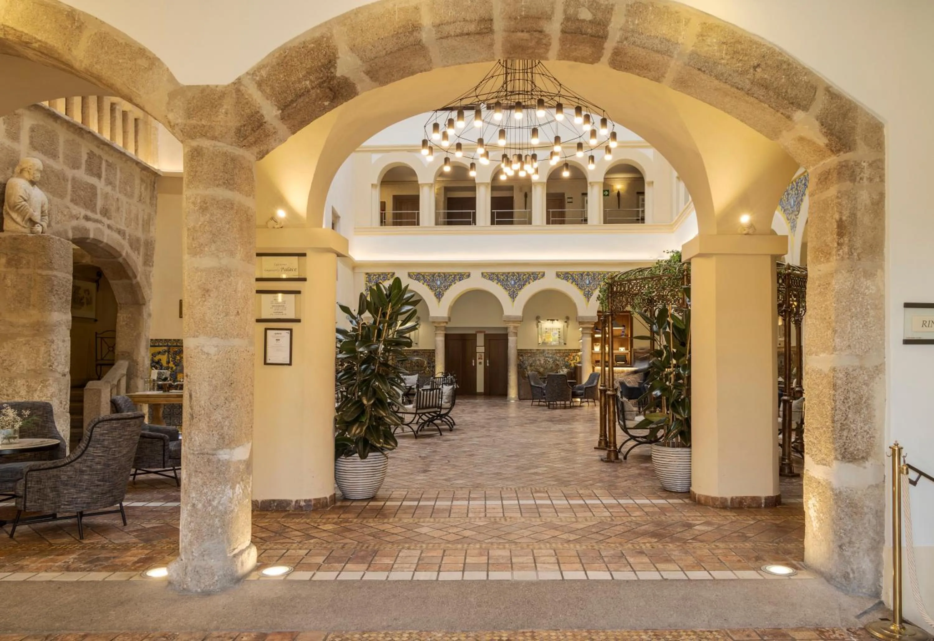 Lobby or reception in Hotel Ilunion Mérida Palace