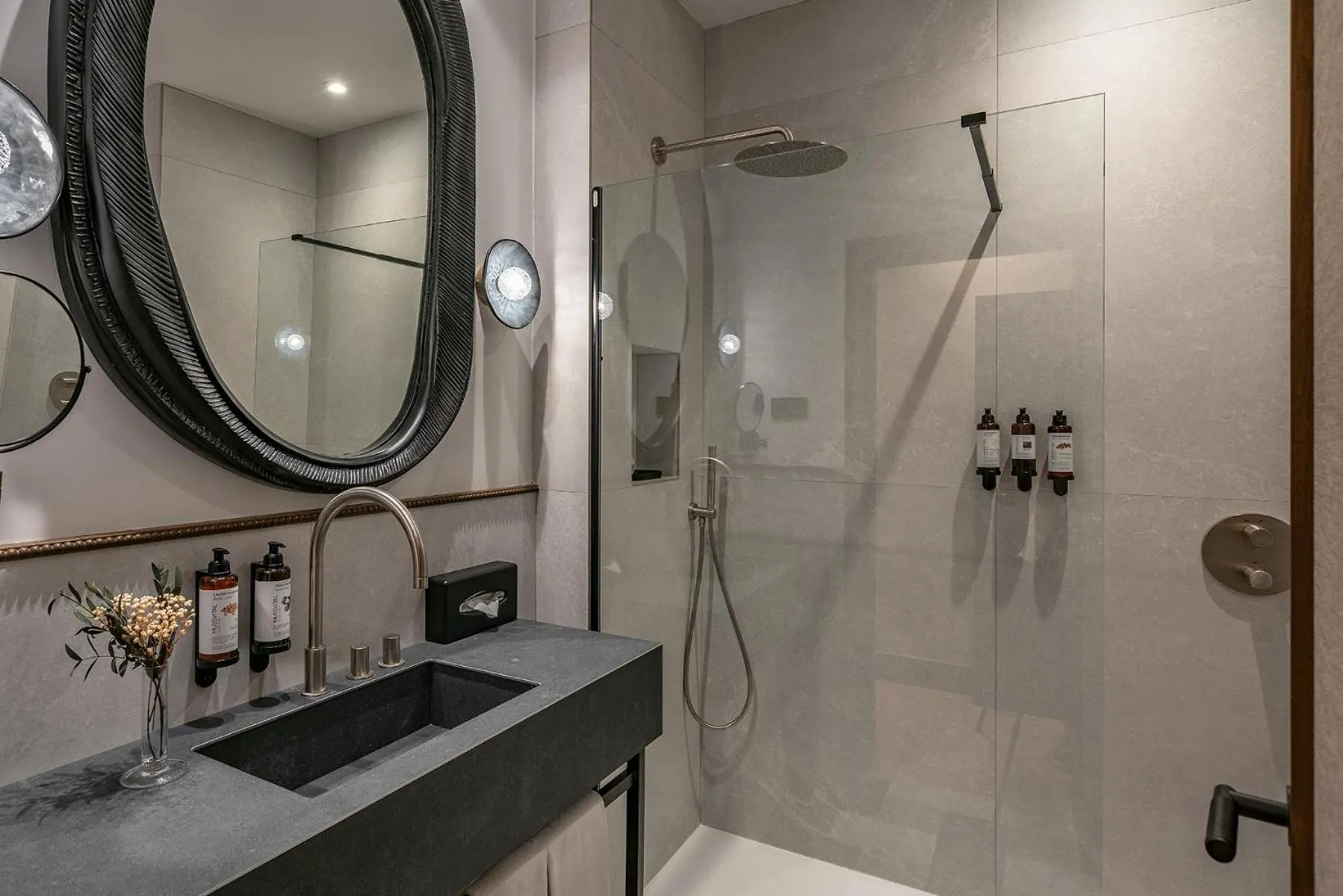 Bathroom in Vincci Soho