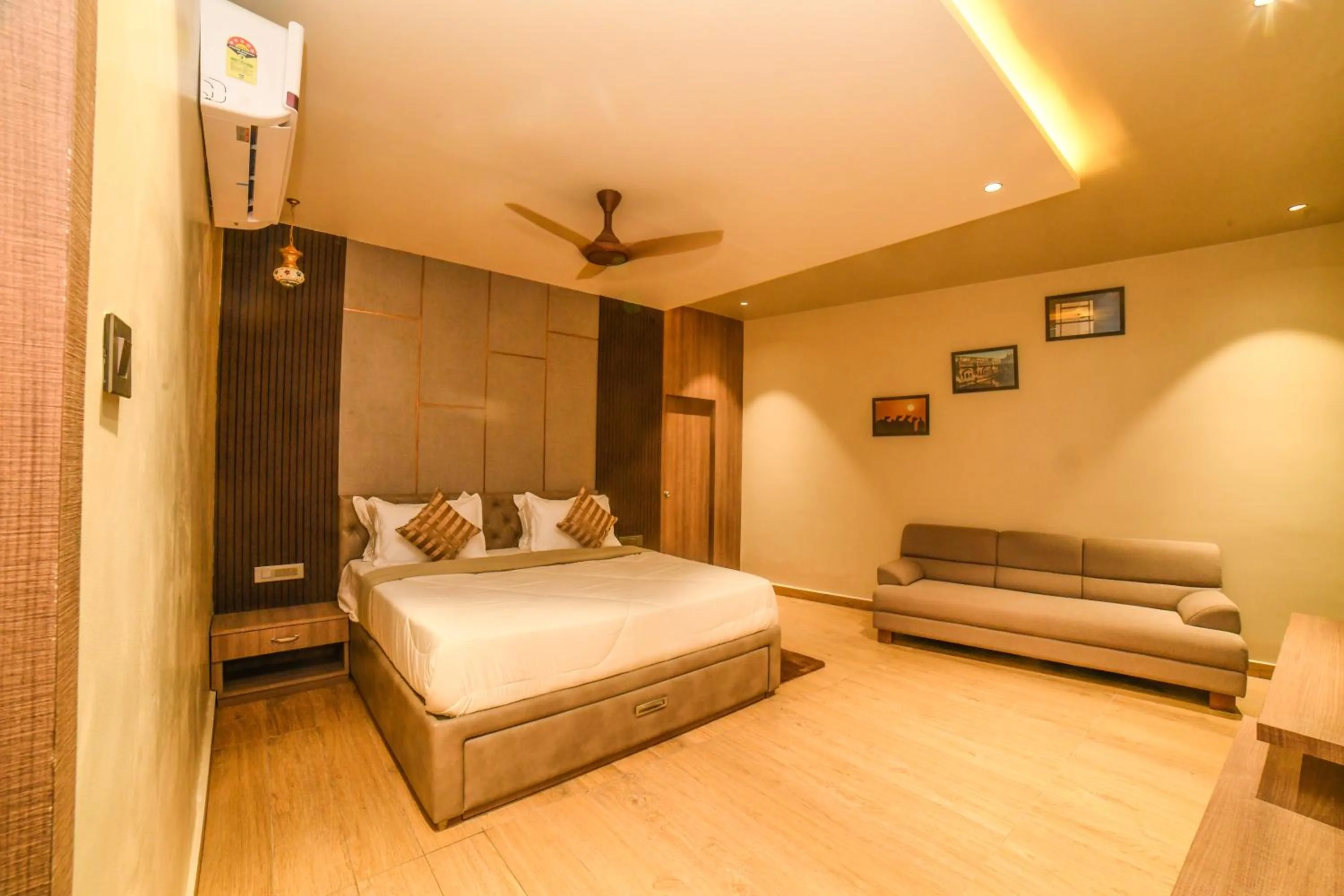 Bedroom, Bed in Out House Pushkar