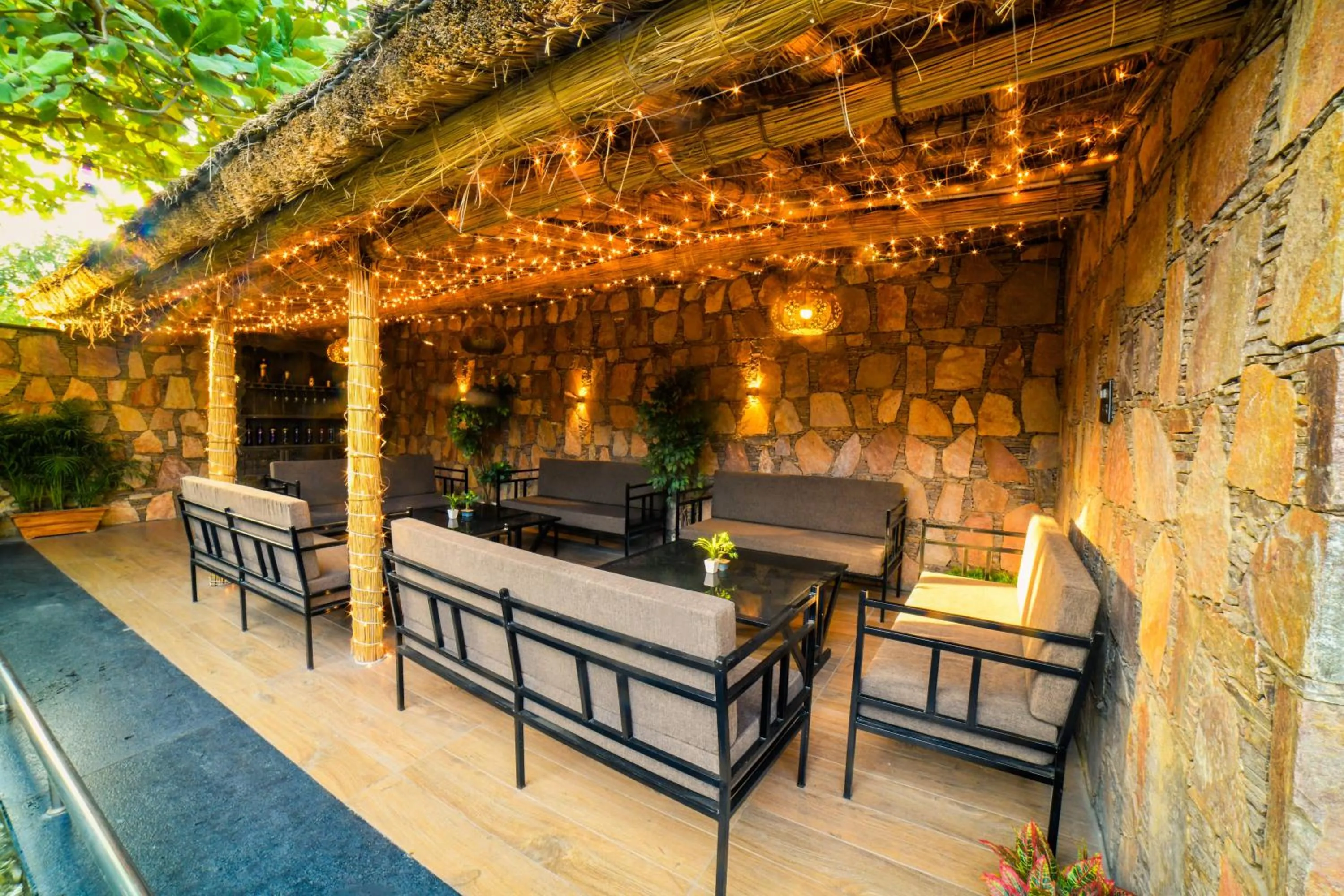 Restaurant/places to eat in Out House Pushkar