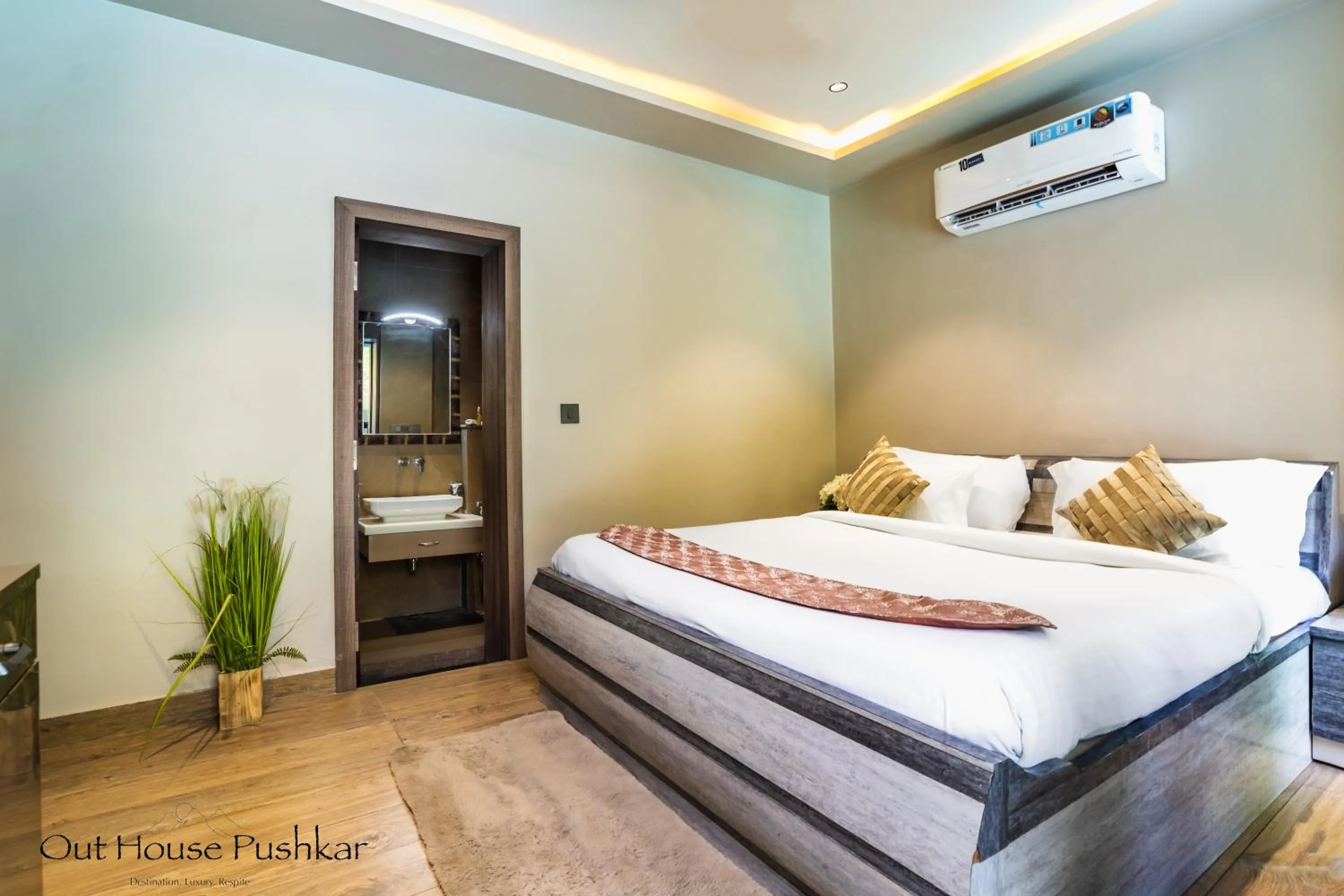 Bedroom, Bed in Out House Pushkar