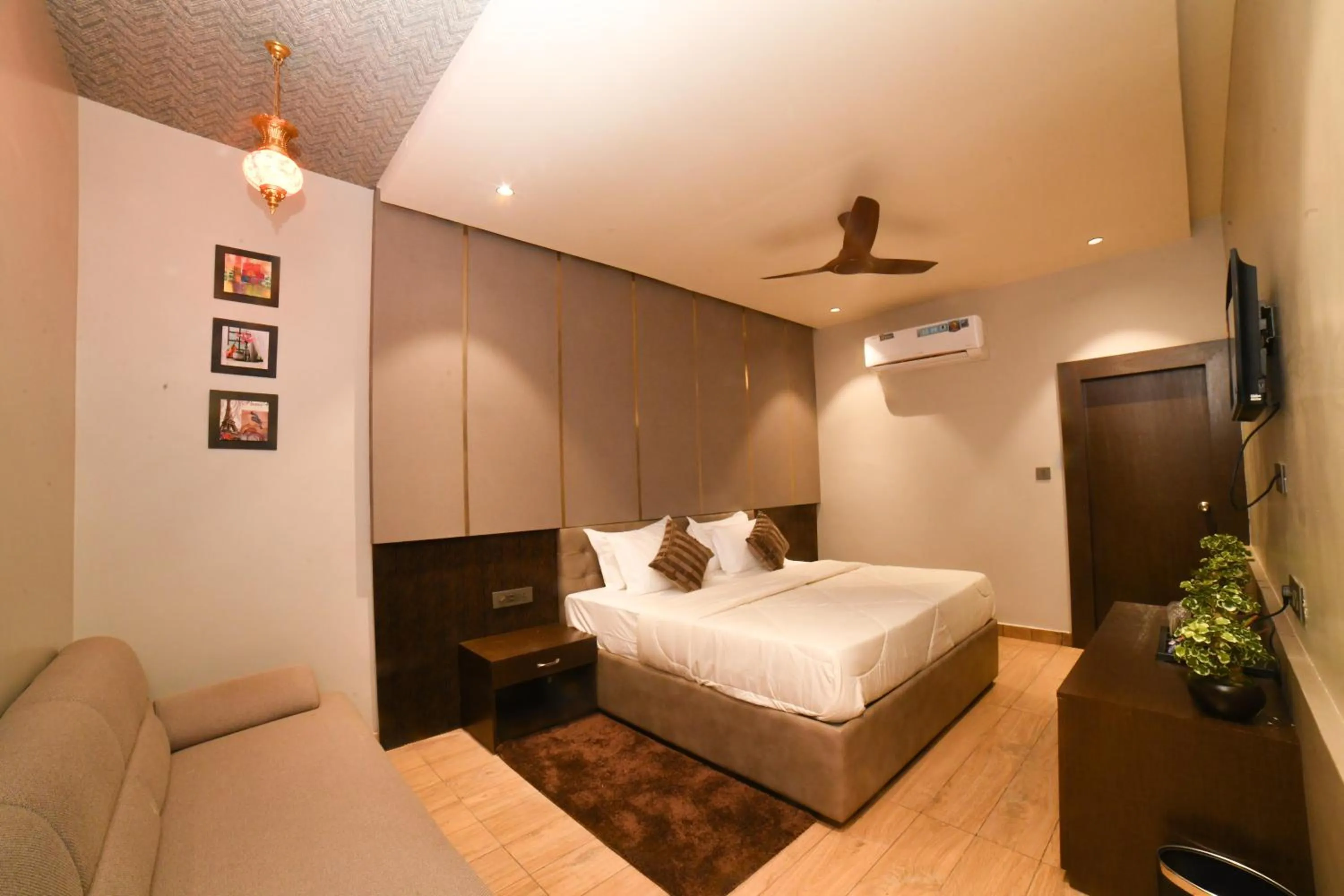 Bed in Out House Pushkar