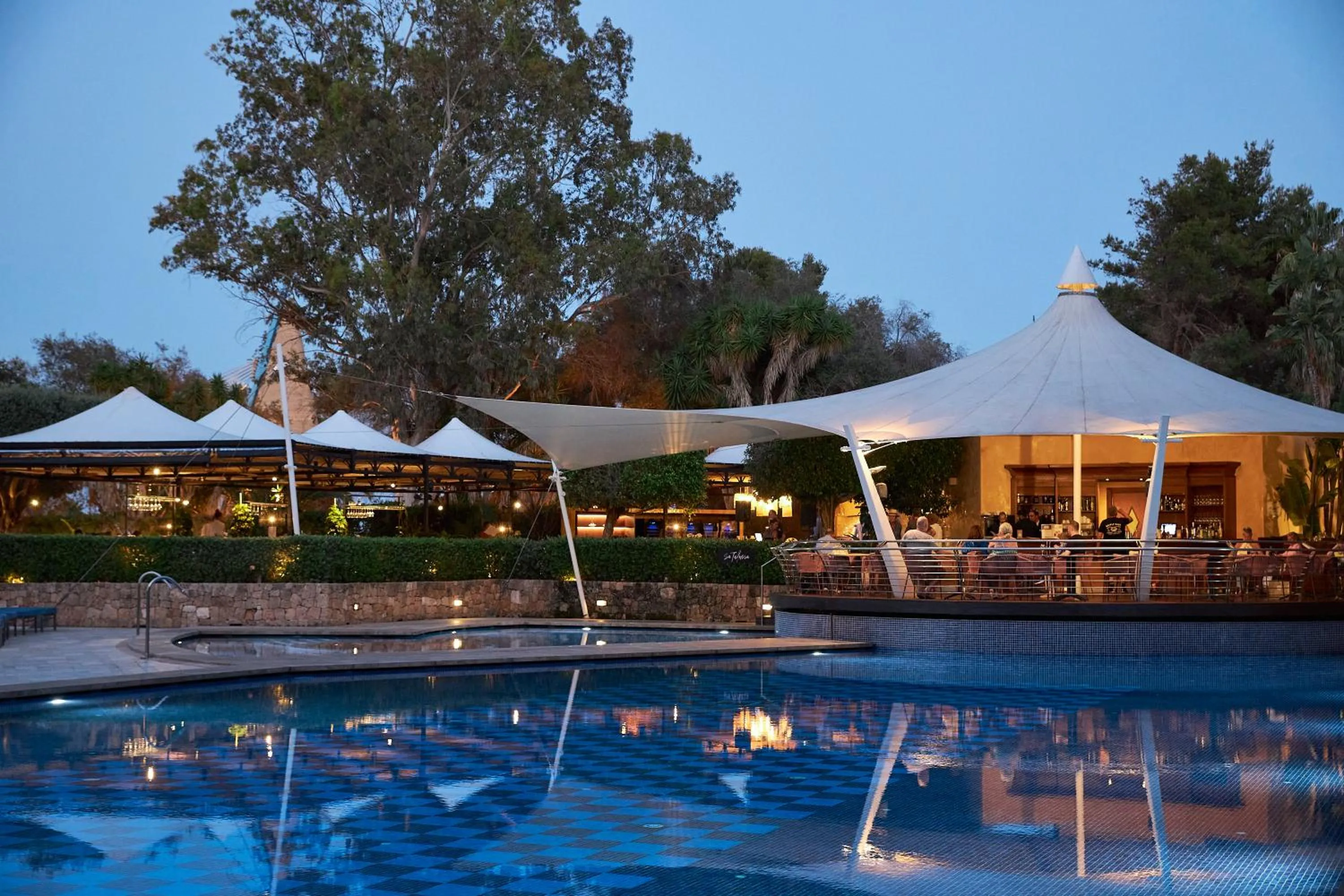 Restaurant/places to eat in Insotel Fenicia Prestige Suites & Spa