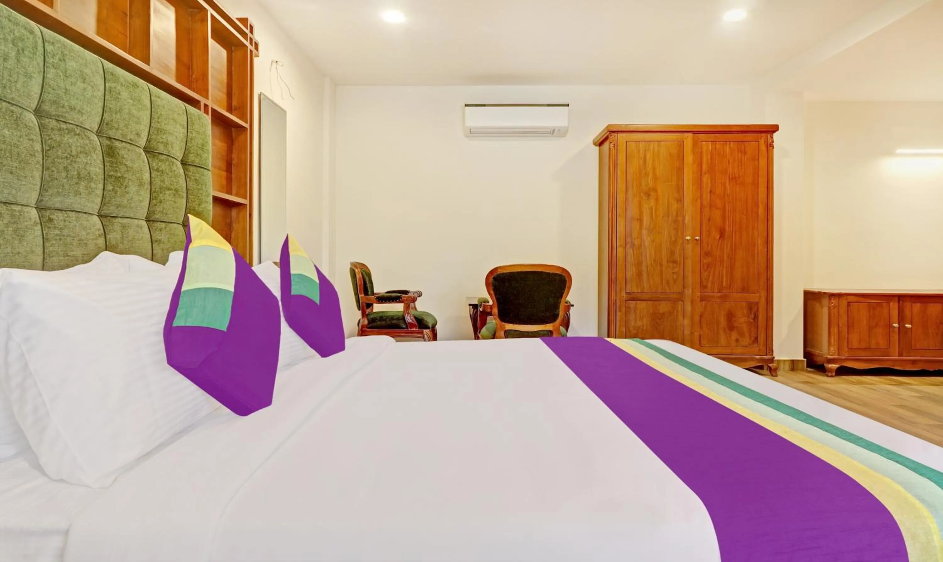 Bedroom, Bed in Treebo Premium Vahada 7 Minutes Drive From Ambalapuzha Sree Krishna Swamy Temple