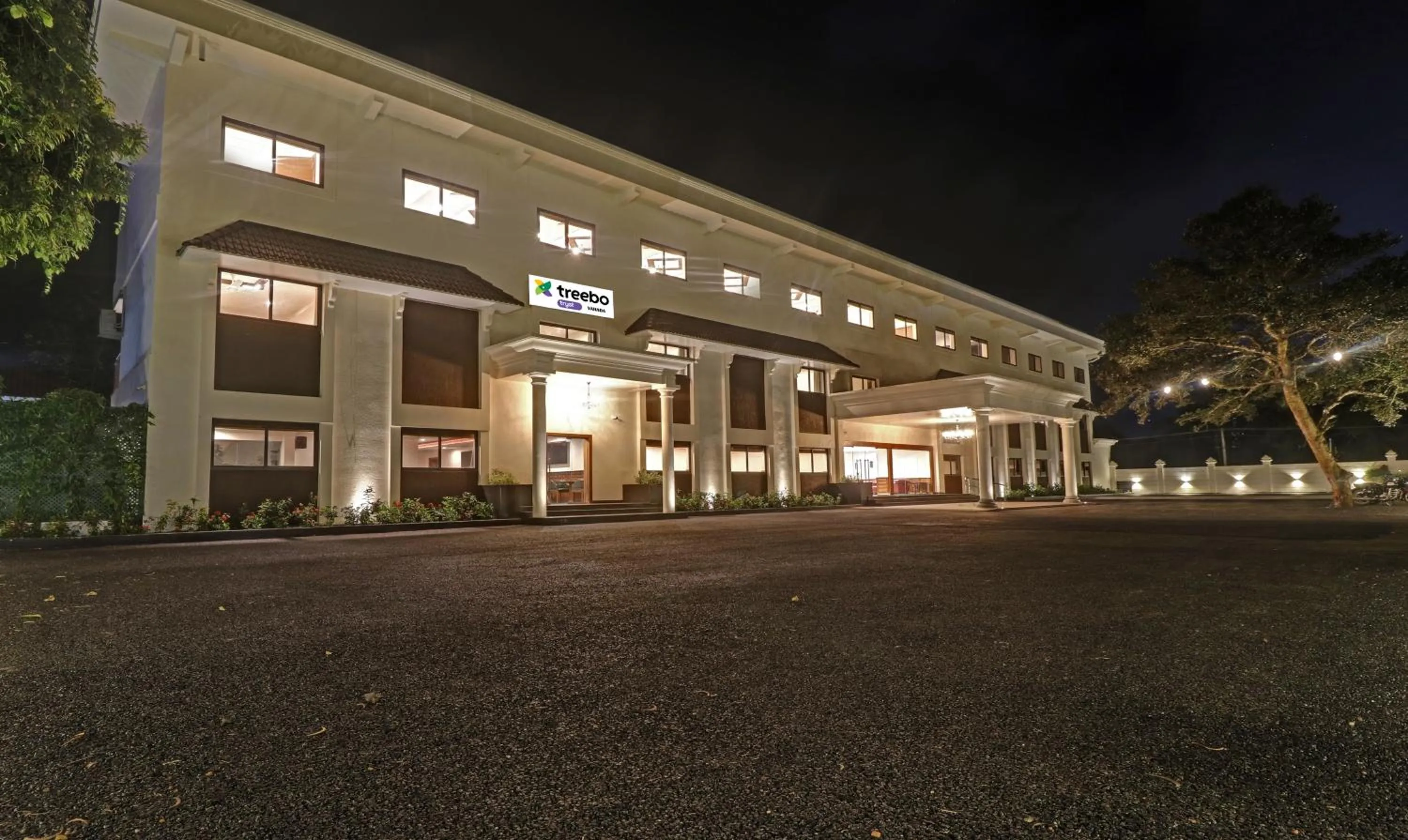 Property building in Treebo Premium Vahada 7 Minutes Drive From Ambalapuzha Sree Krishna Swamy Temple