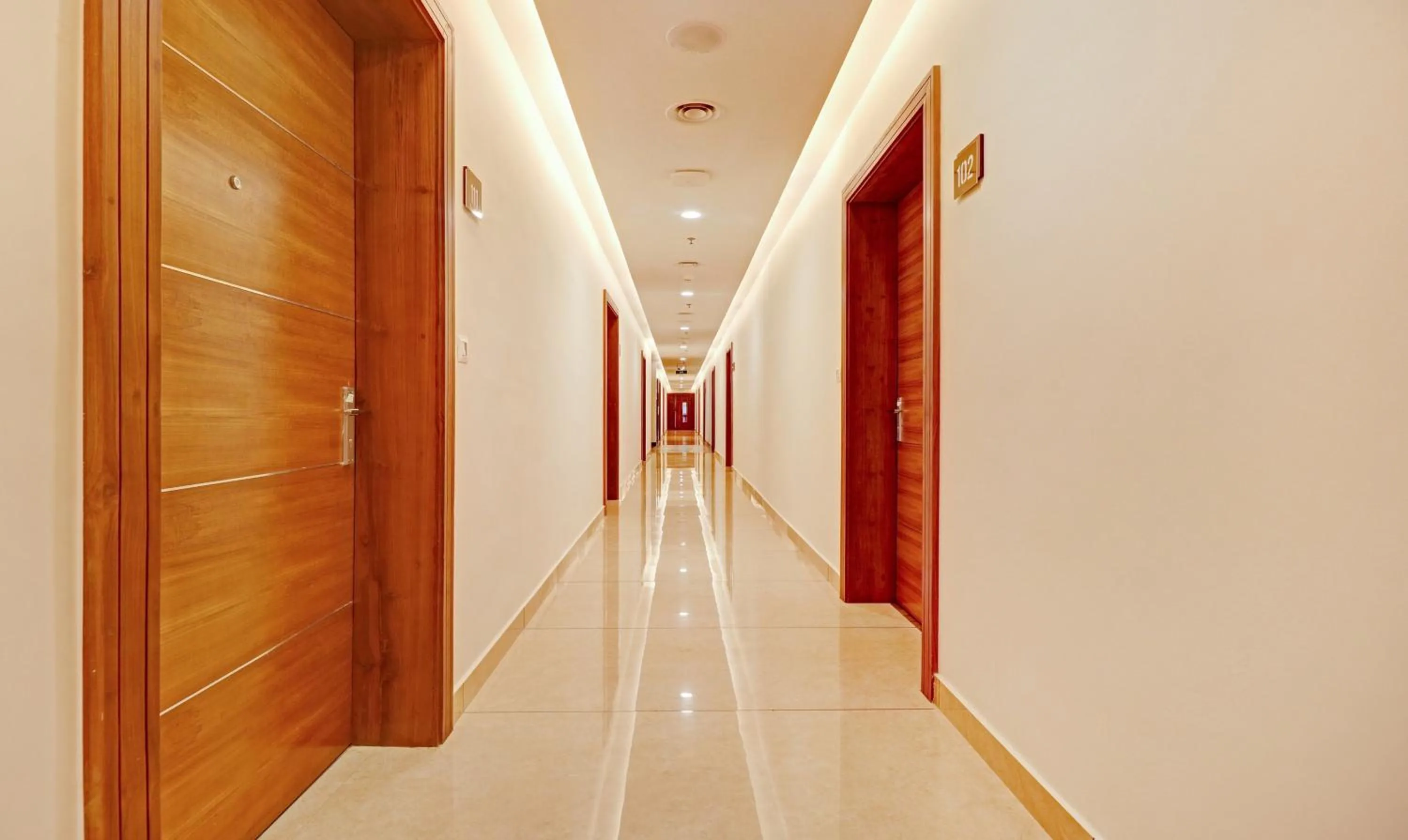 Lobby or reception in Treebo Premium Vahada 7 Minutes Drive From Ambalapuzha Sree Krishna Swamy Temple