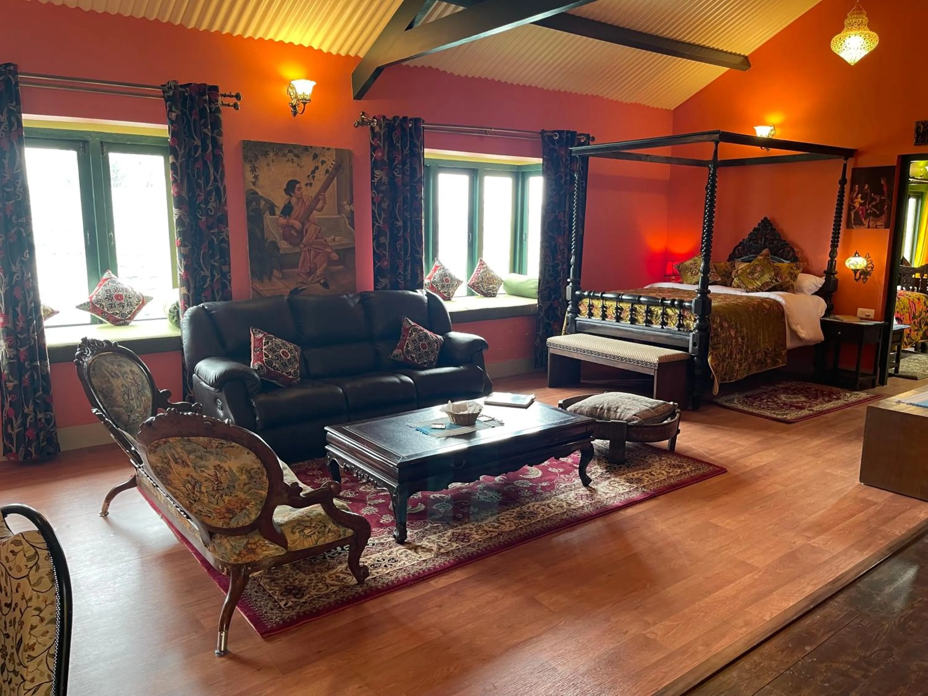 TV and multimedia, Bed in Habba Kadal Kashmiri Heritage Hotel & Hub