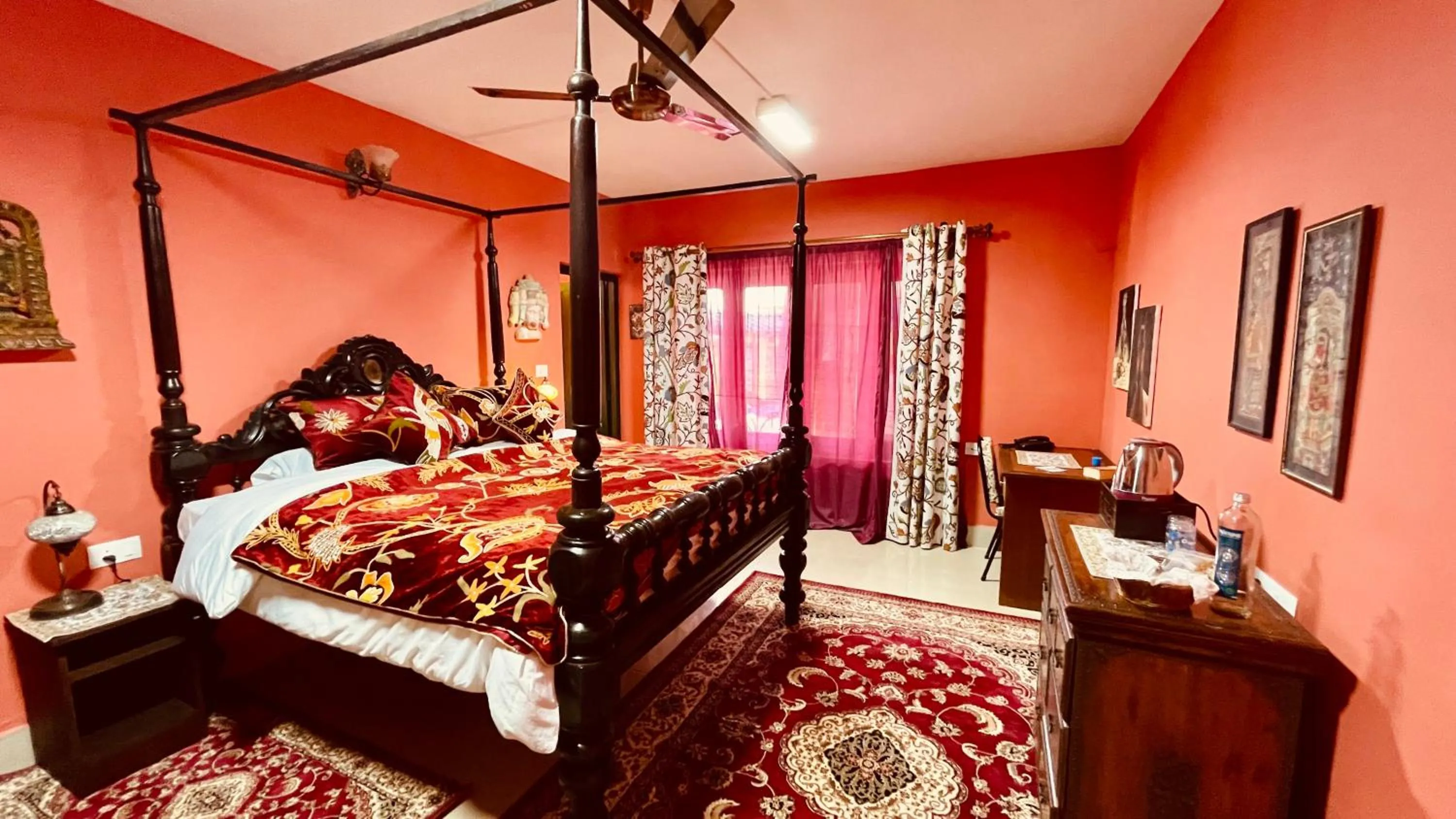 Seating area, Bed in Habba Kadal Kashmiri Heritage Hotel & Hub