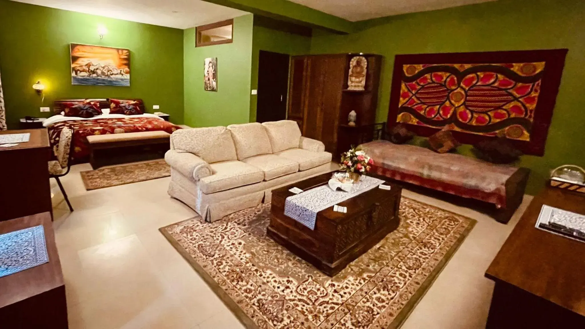 Family Suite in Habba Kadal Kashmiri Heritage Hotel & Hub Family Suite in Habba Kadal Kashmiri Heritage Hotel & Hub