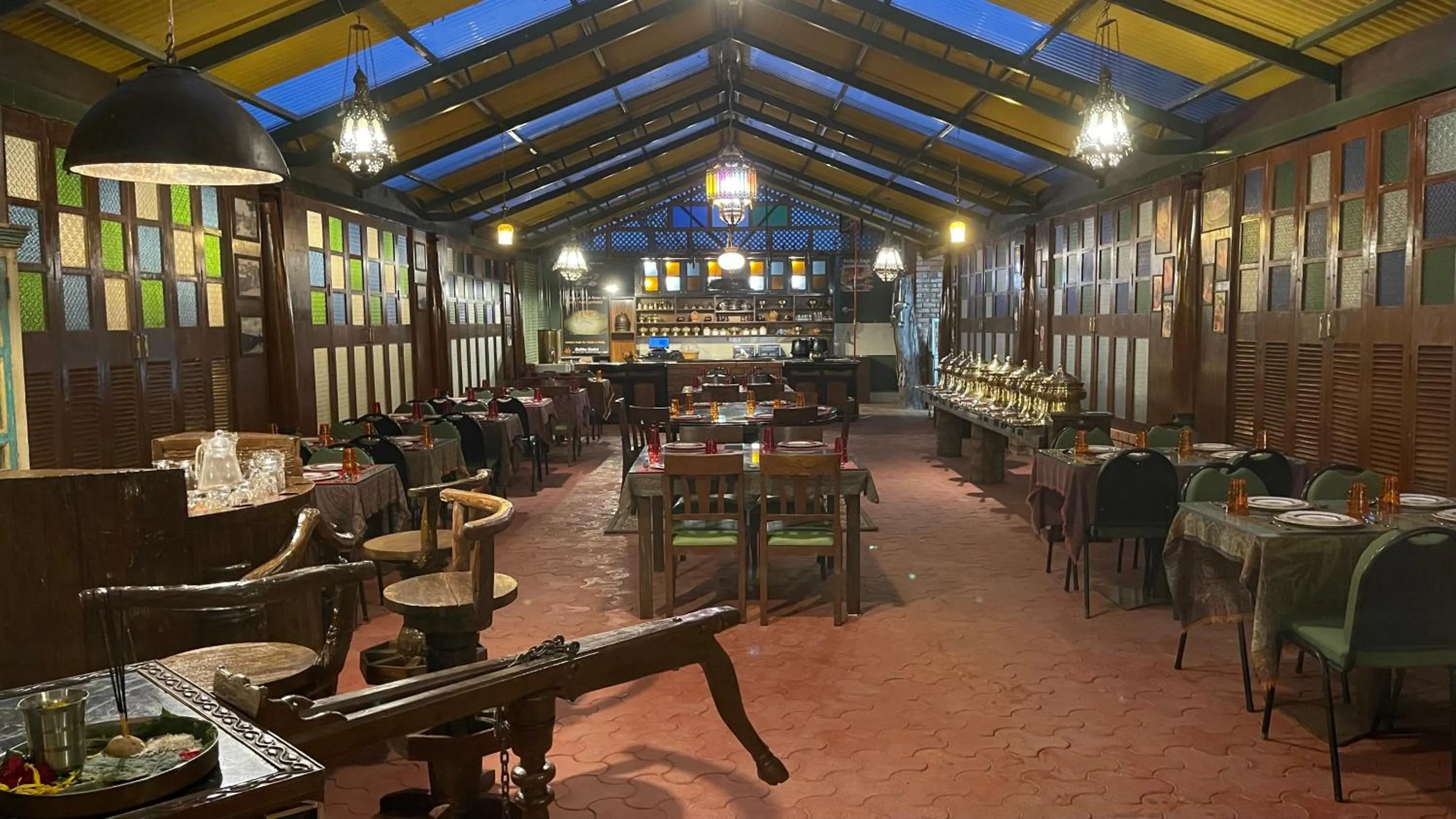 Restaurant/places to eat in Habba Kadal Kashmiri Heritage Hotel & Hub