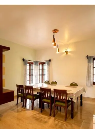 Habba Kadal Kashmiri Heritage Hotel & Hub